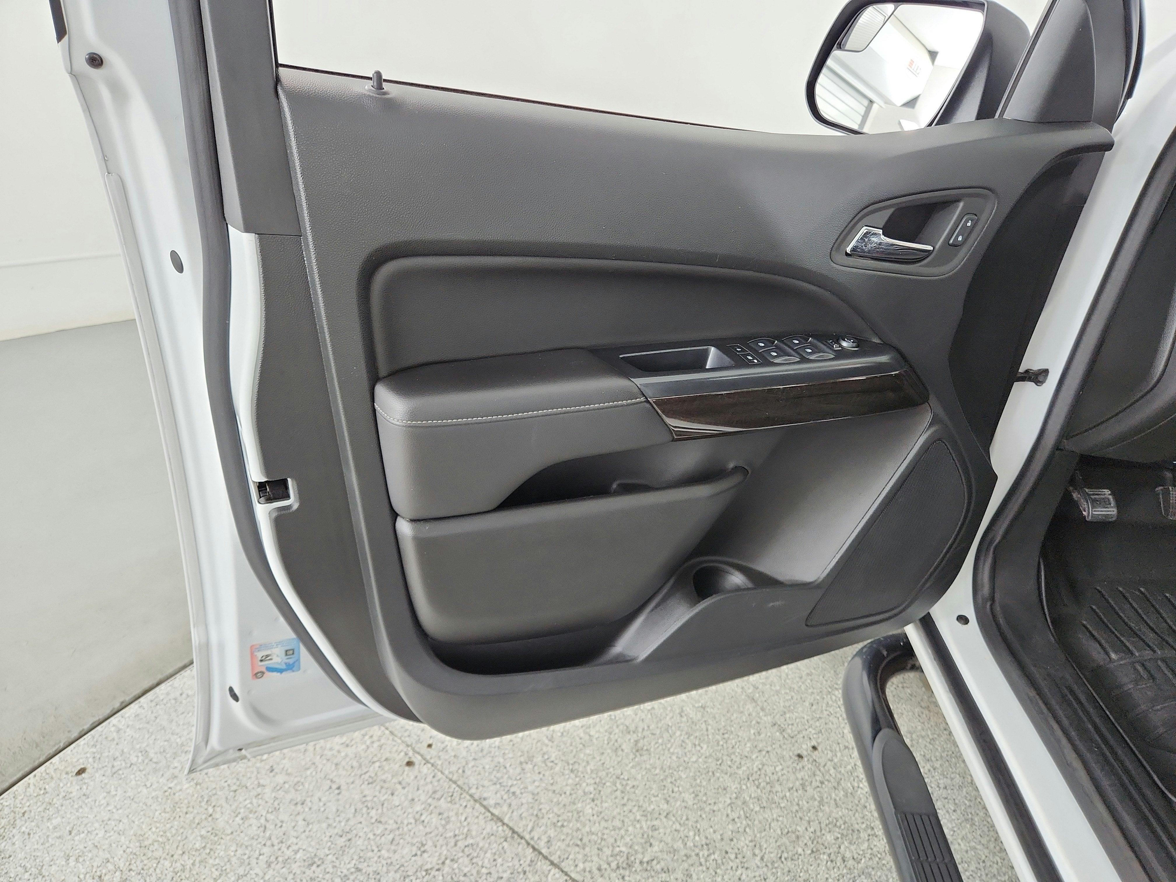 2022 GMC Canyon 4WD Crew Cab Short Box Elevation