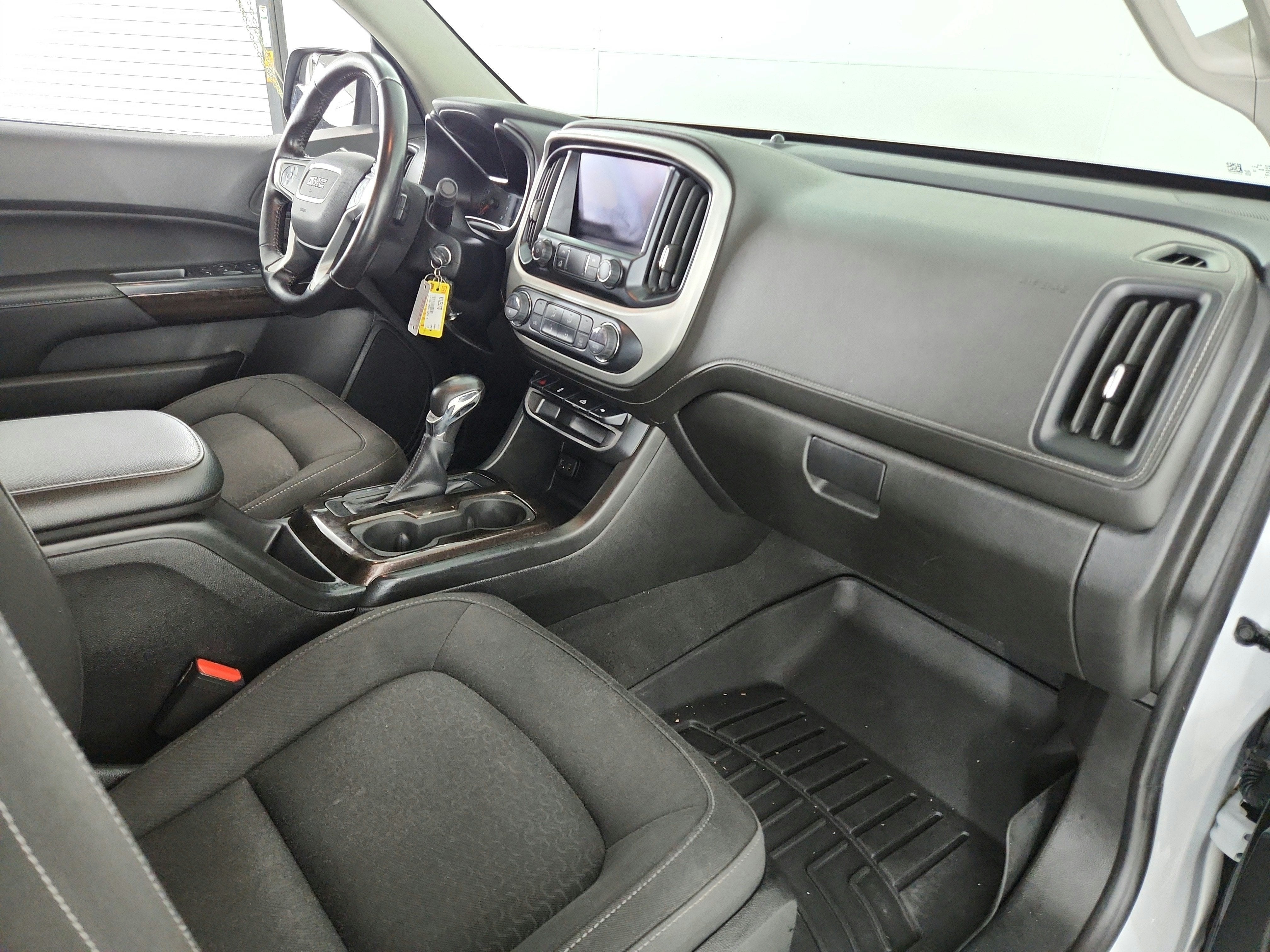 2022 GMC Canyon 4WD Crew Cab Short Box Elevation