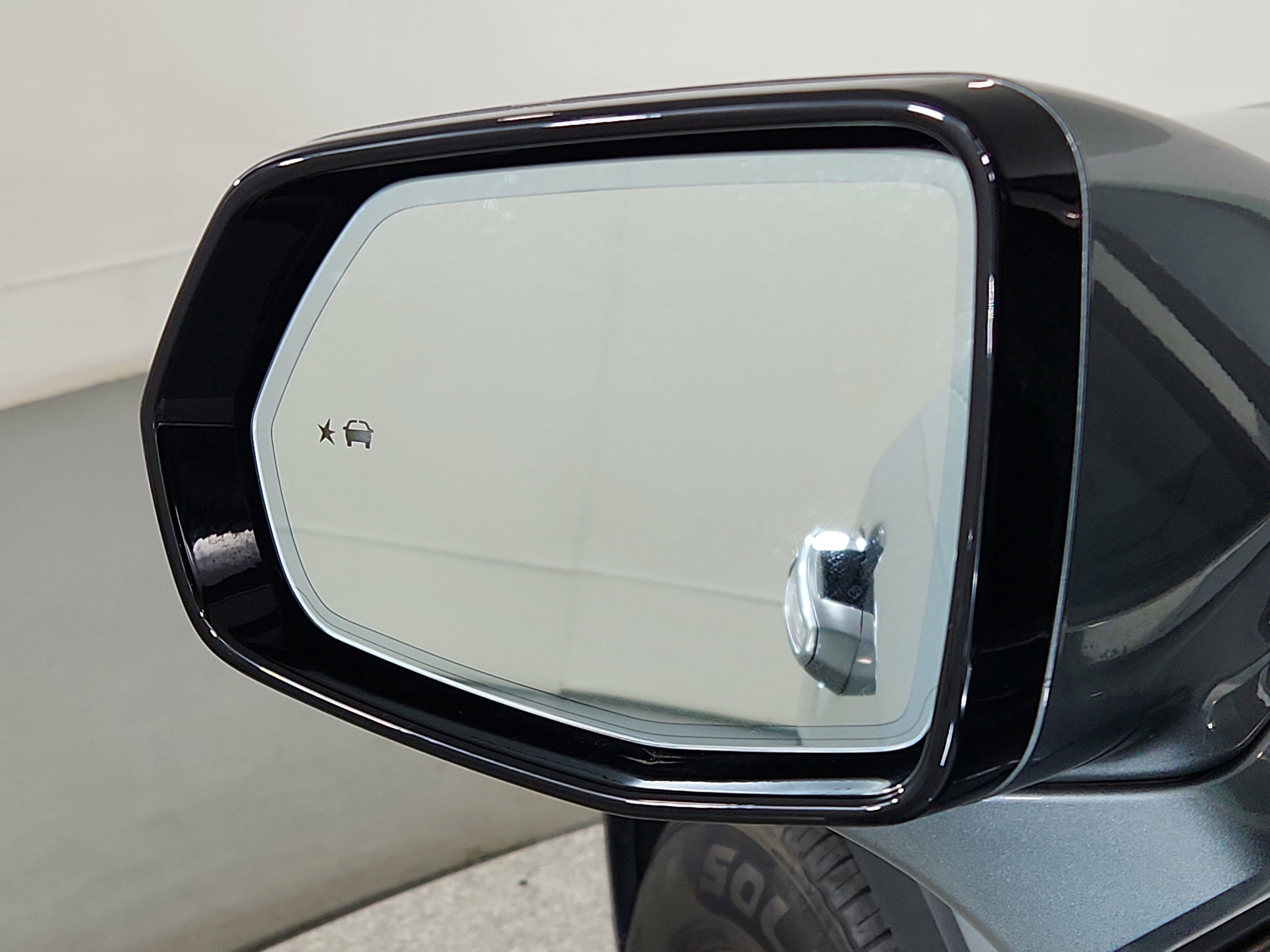 2023 Cadillac XT4 AWD Premium Luxury