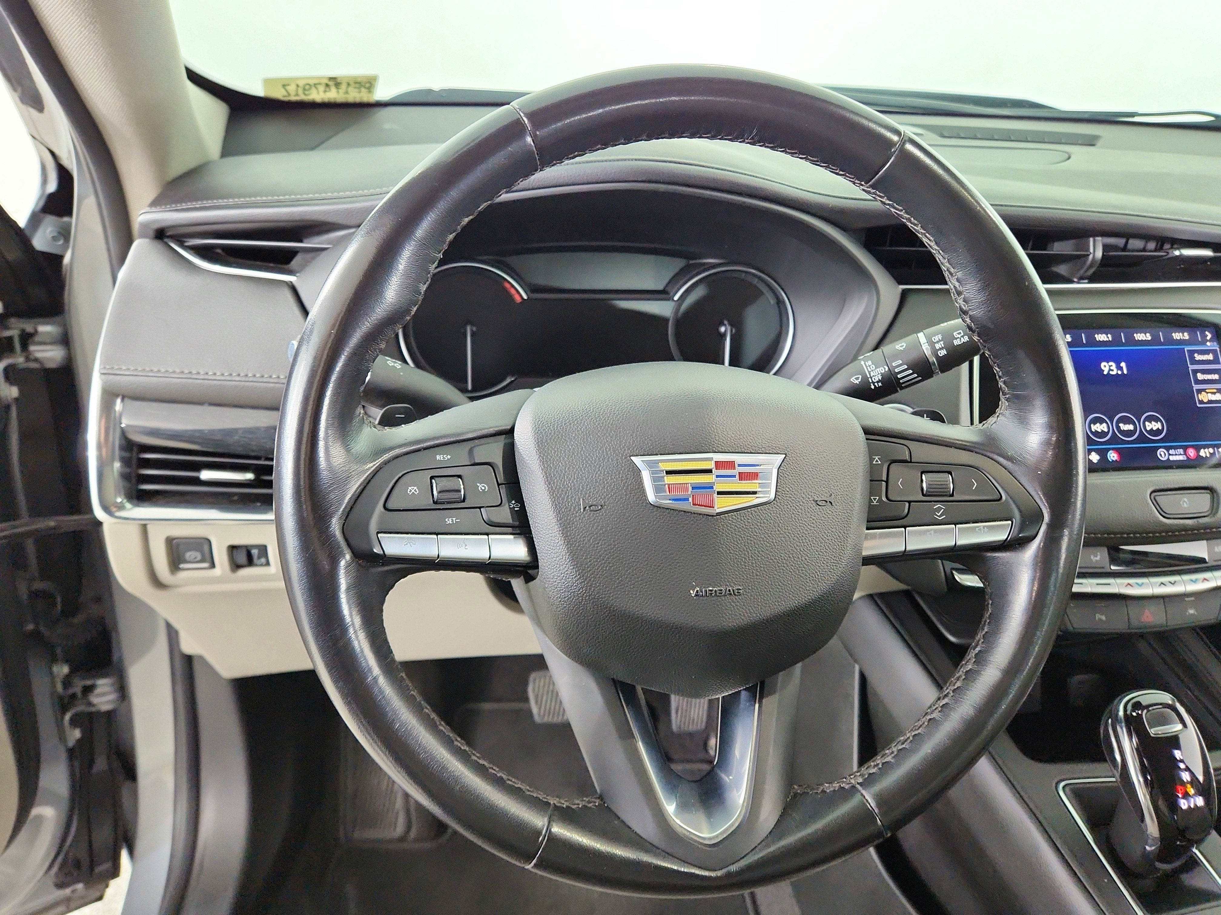 2023 Cadillac XT4 AWD Premium Luxury