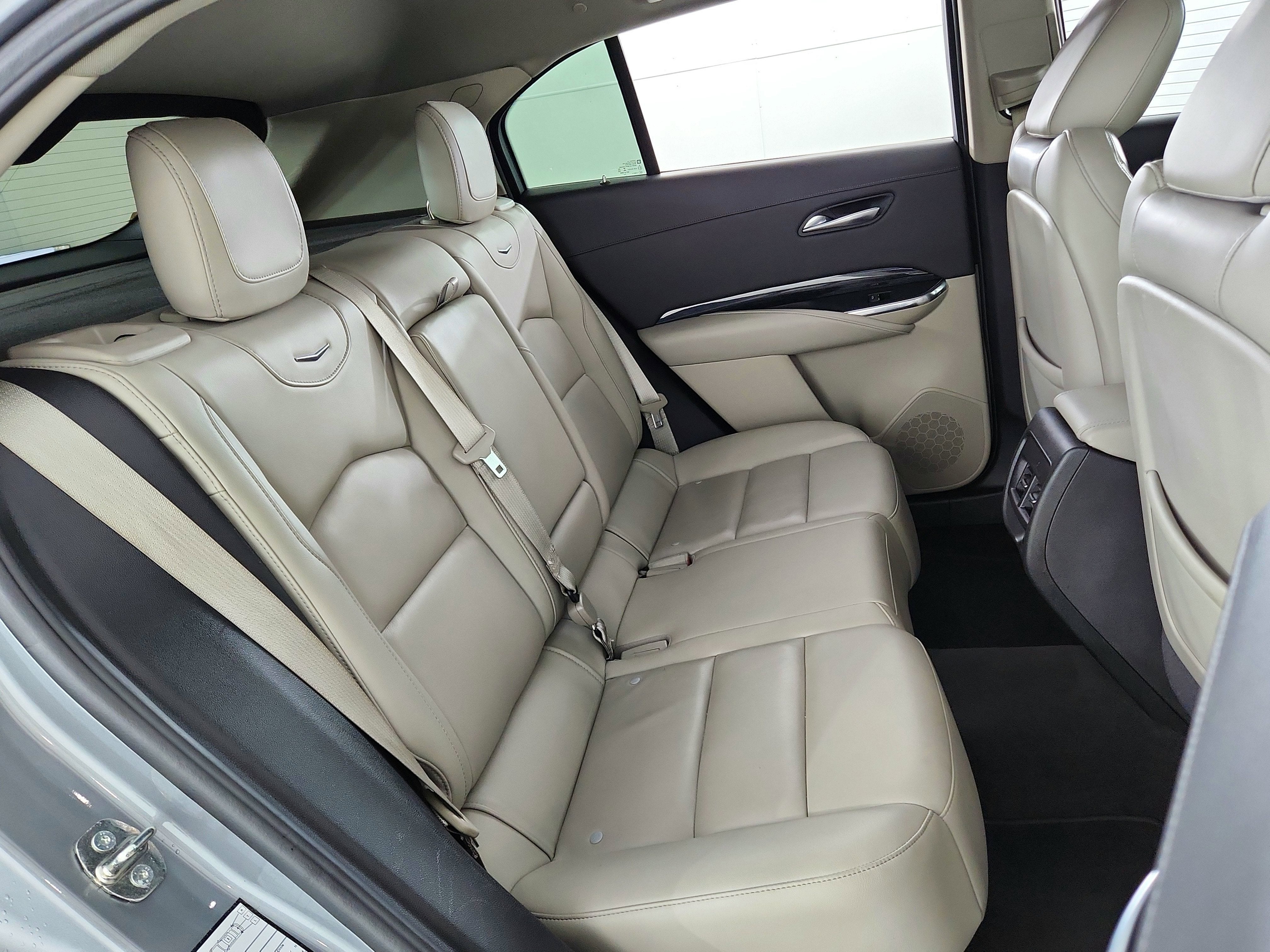 2023 Cadillac XT4 AWD Premium Luxury