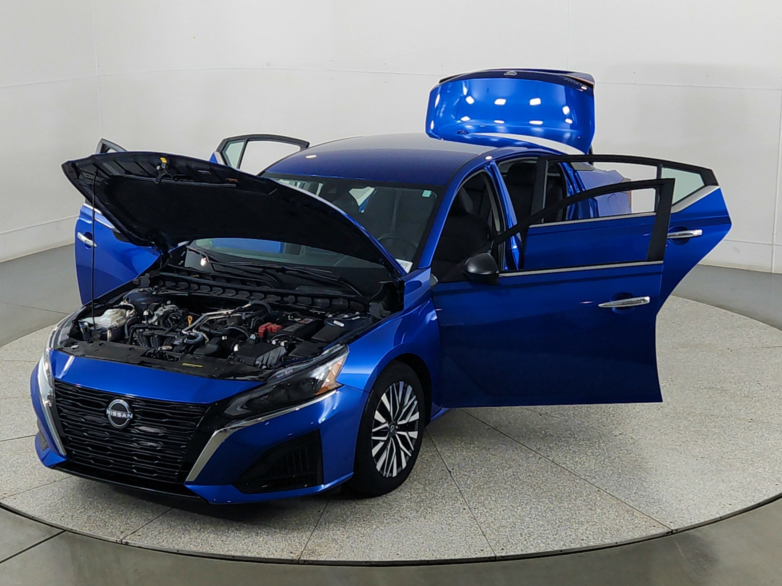 2025 Nissan Altima SV FWD