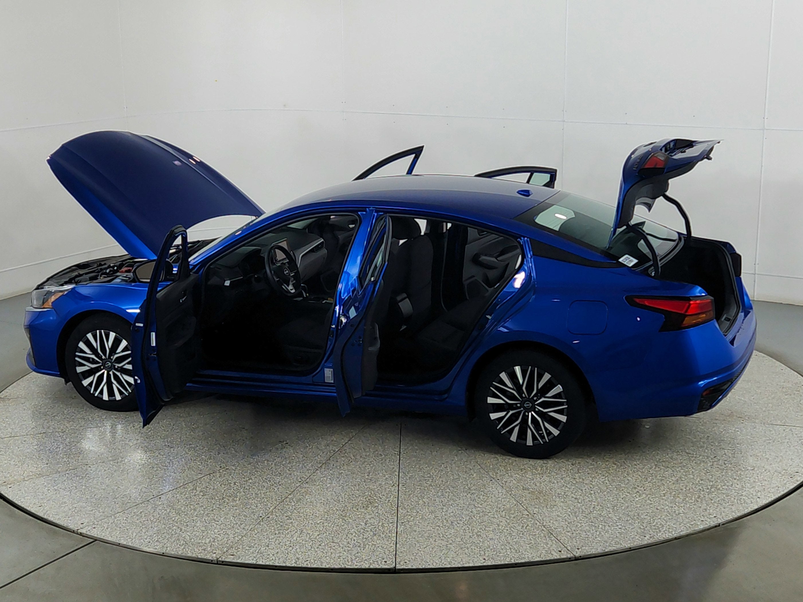 2025 Nissan Altima SV FWD