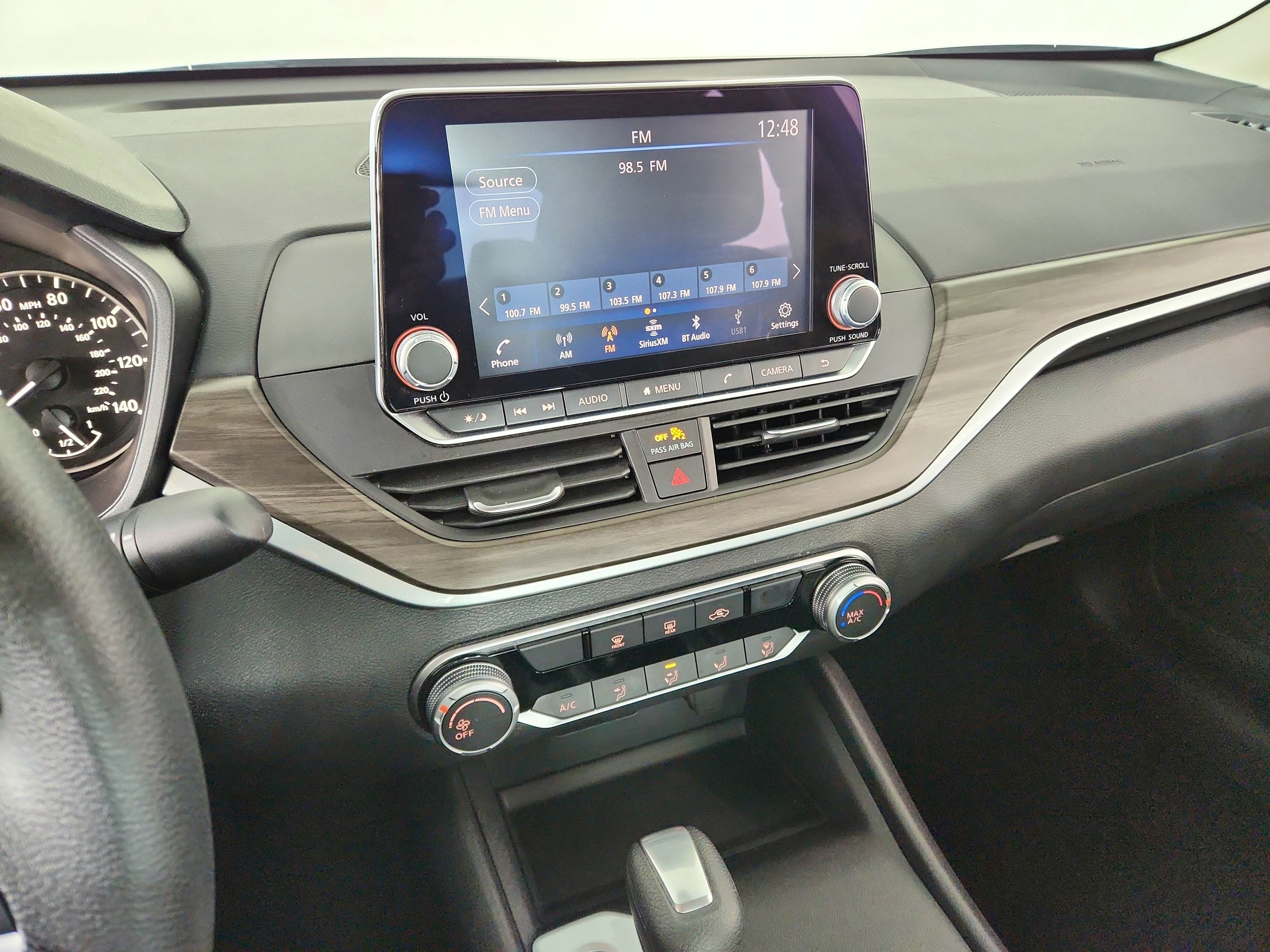 2025 Nissan Altima SV FWD