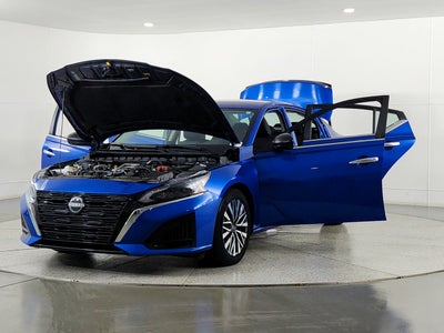 2025 Nissan Altima SV FWD