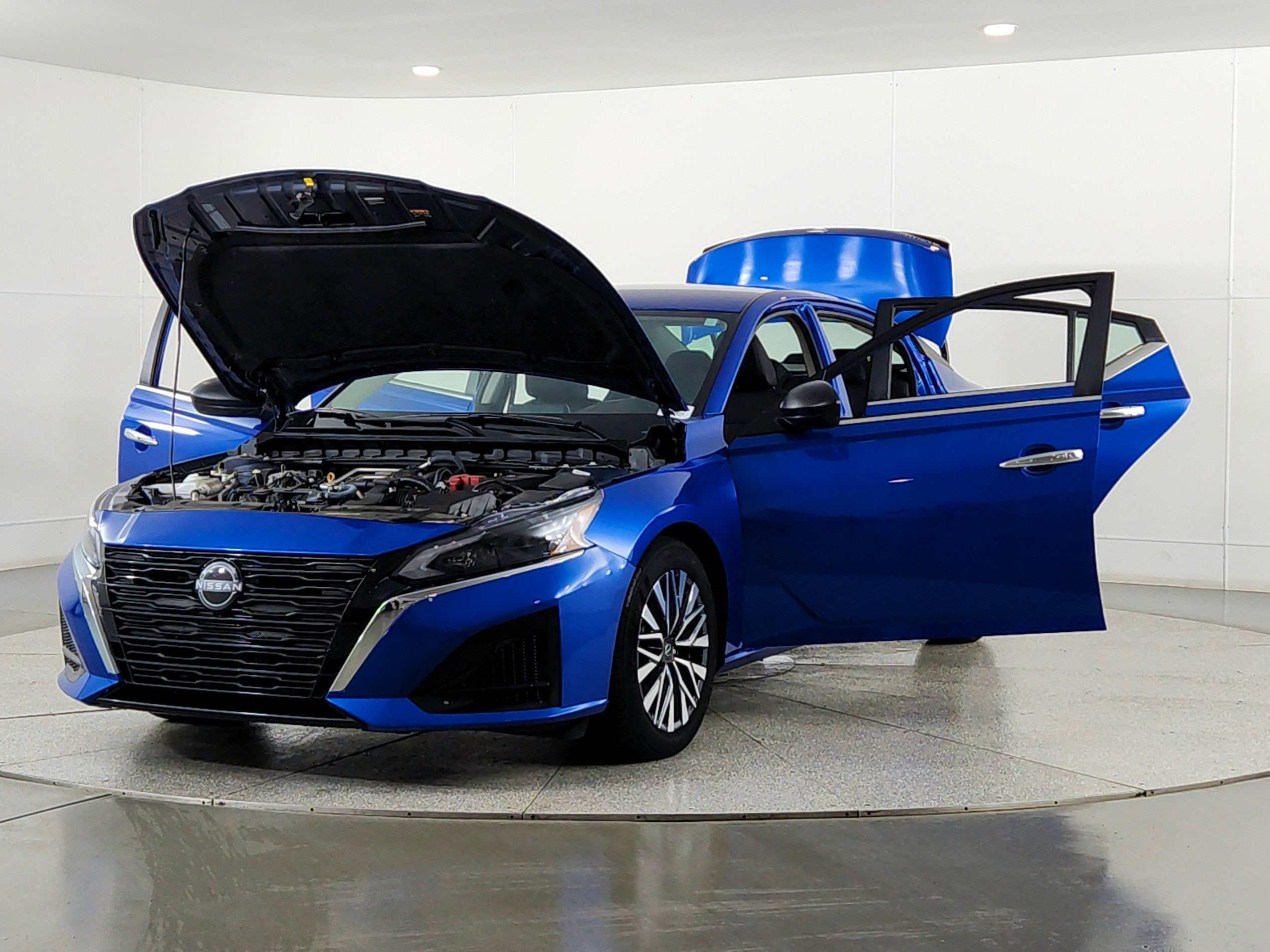 2025 Nissan Altima SV FWD