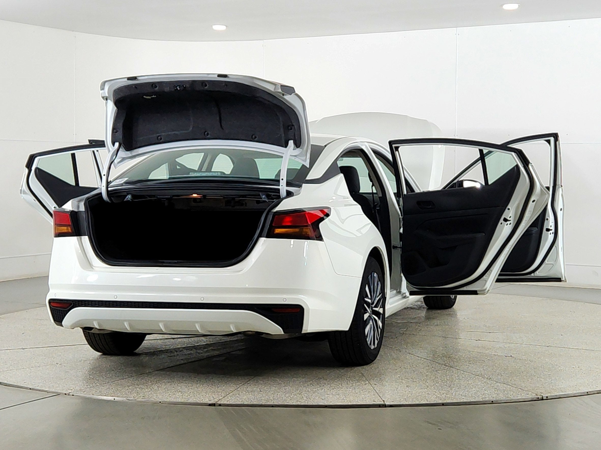 2025 Nissan Altima SV FWD