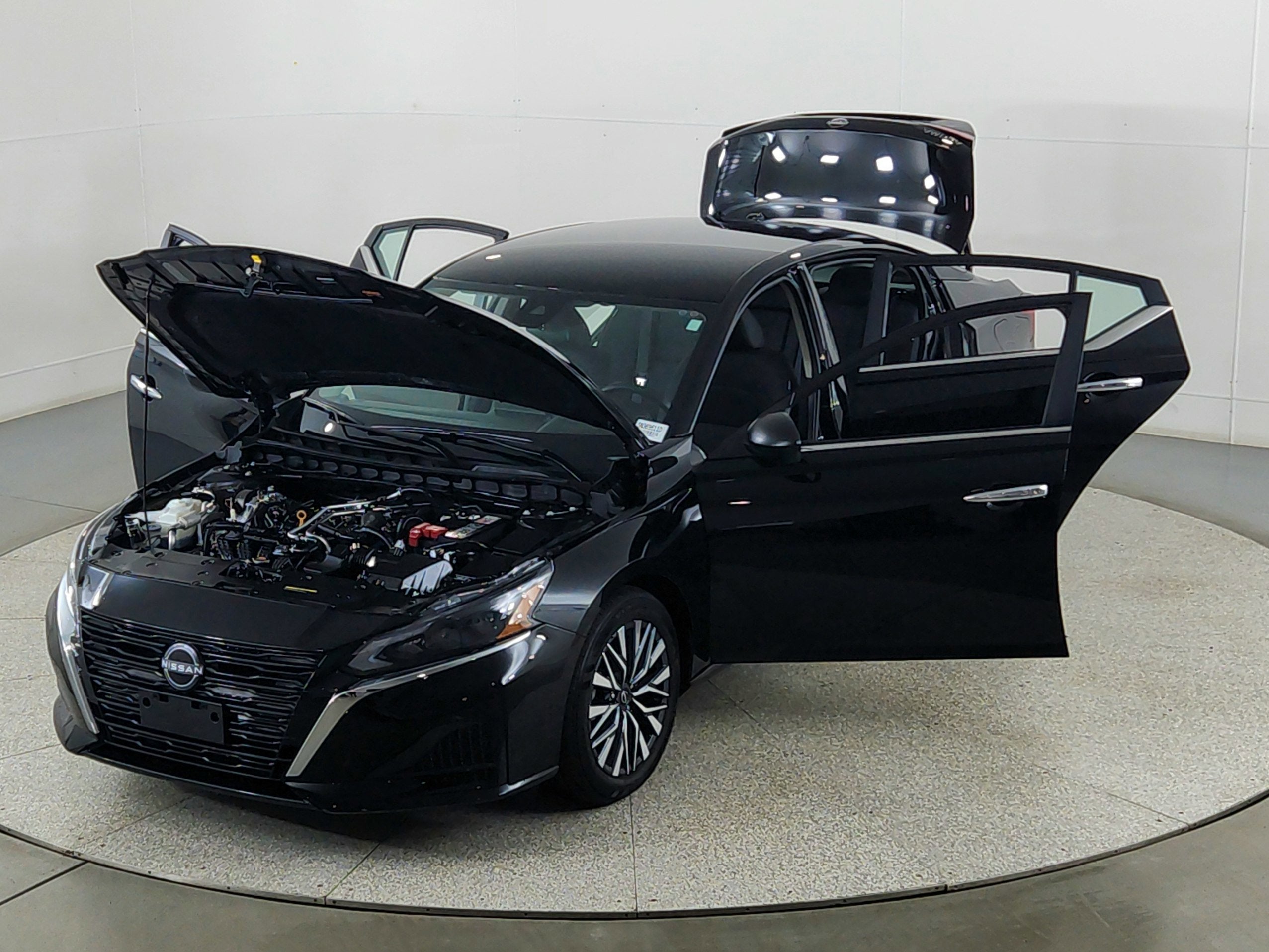 2025 Nissan Altima SV FWD