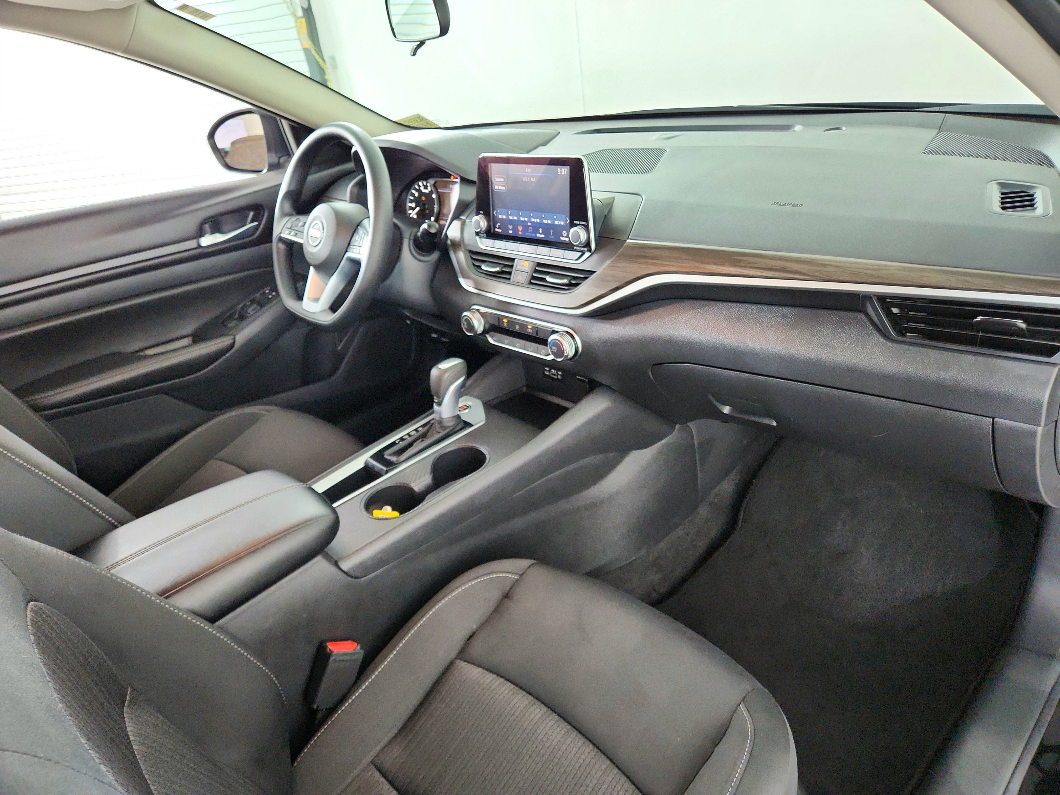 2025 Nissan Altima SV FWD