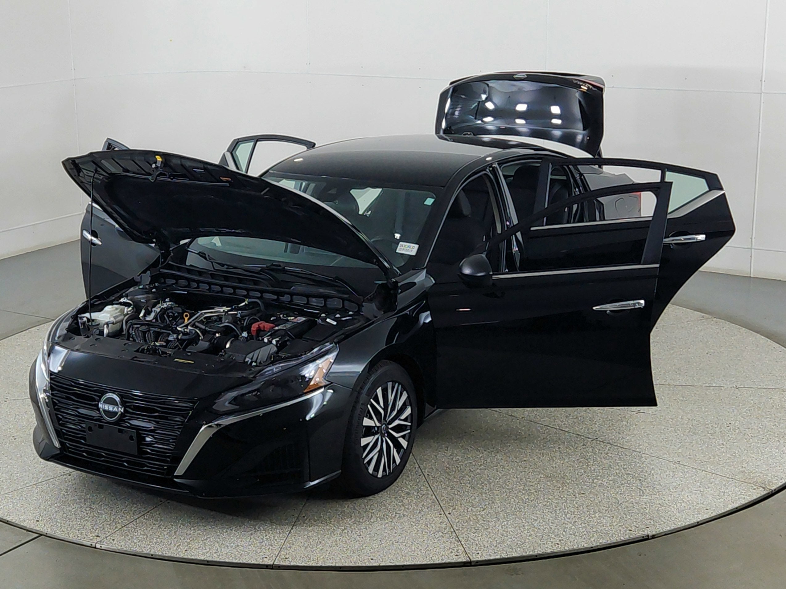 2025 Nissan Altima SV FWD