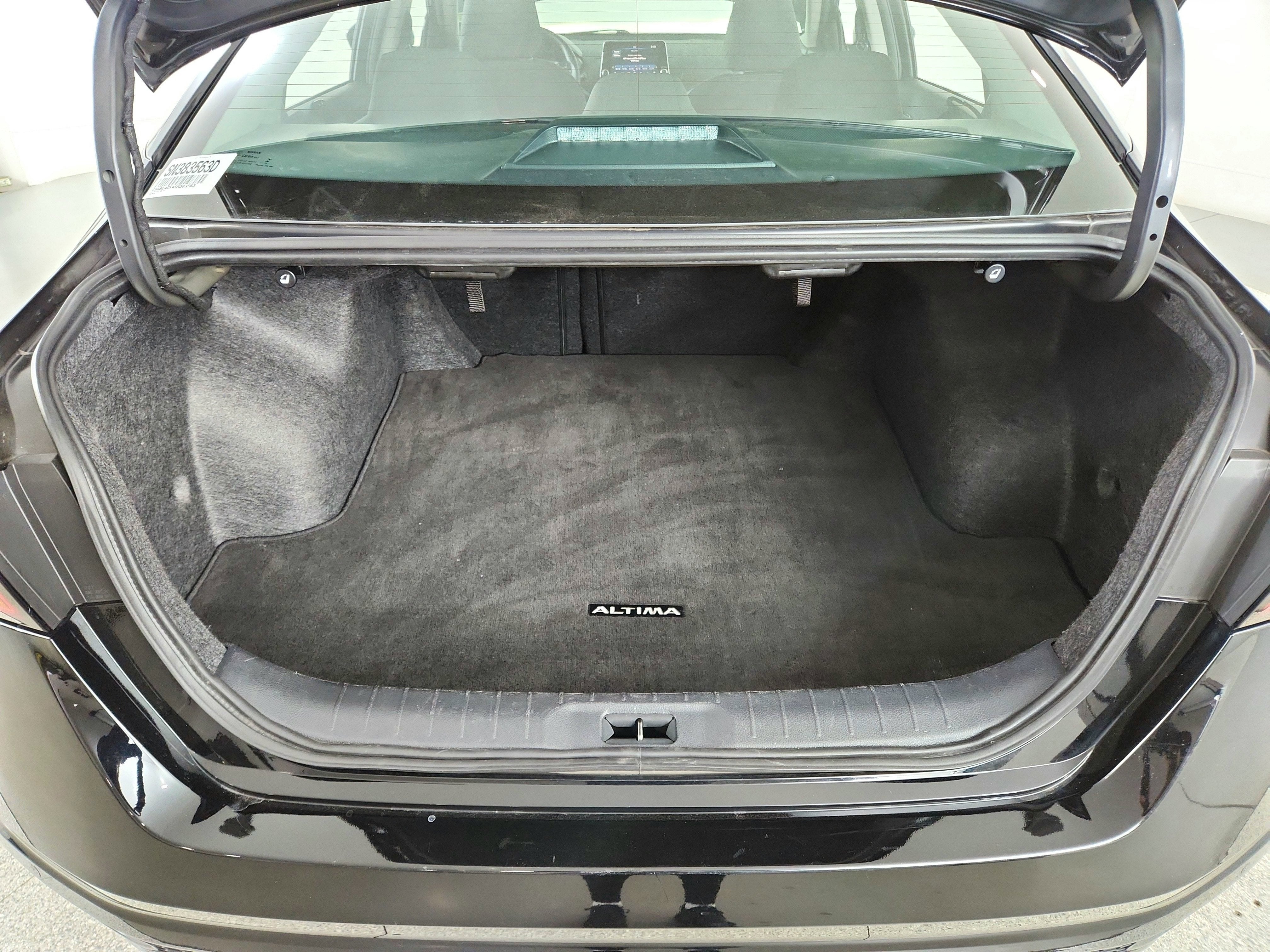 2025 Nissan Altima SV FWD