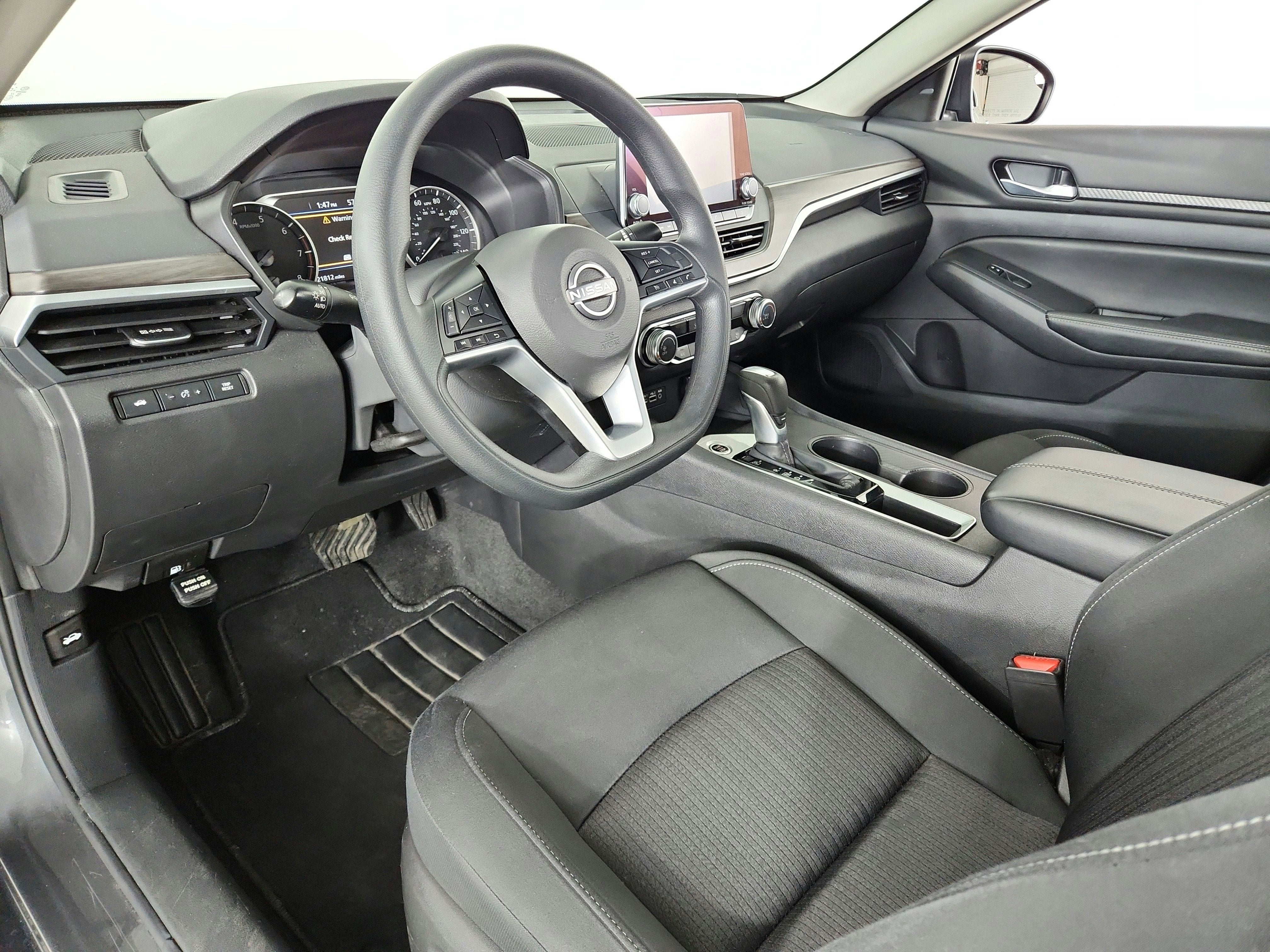 2025 Nissan Altima SV FWD