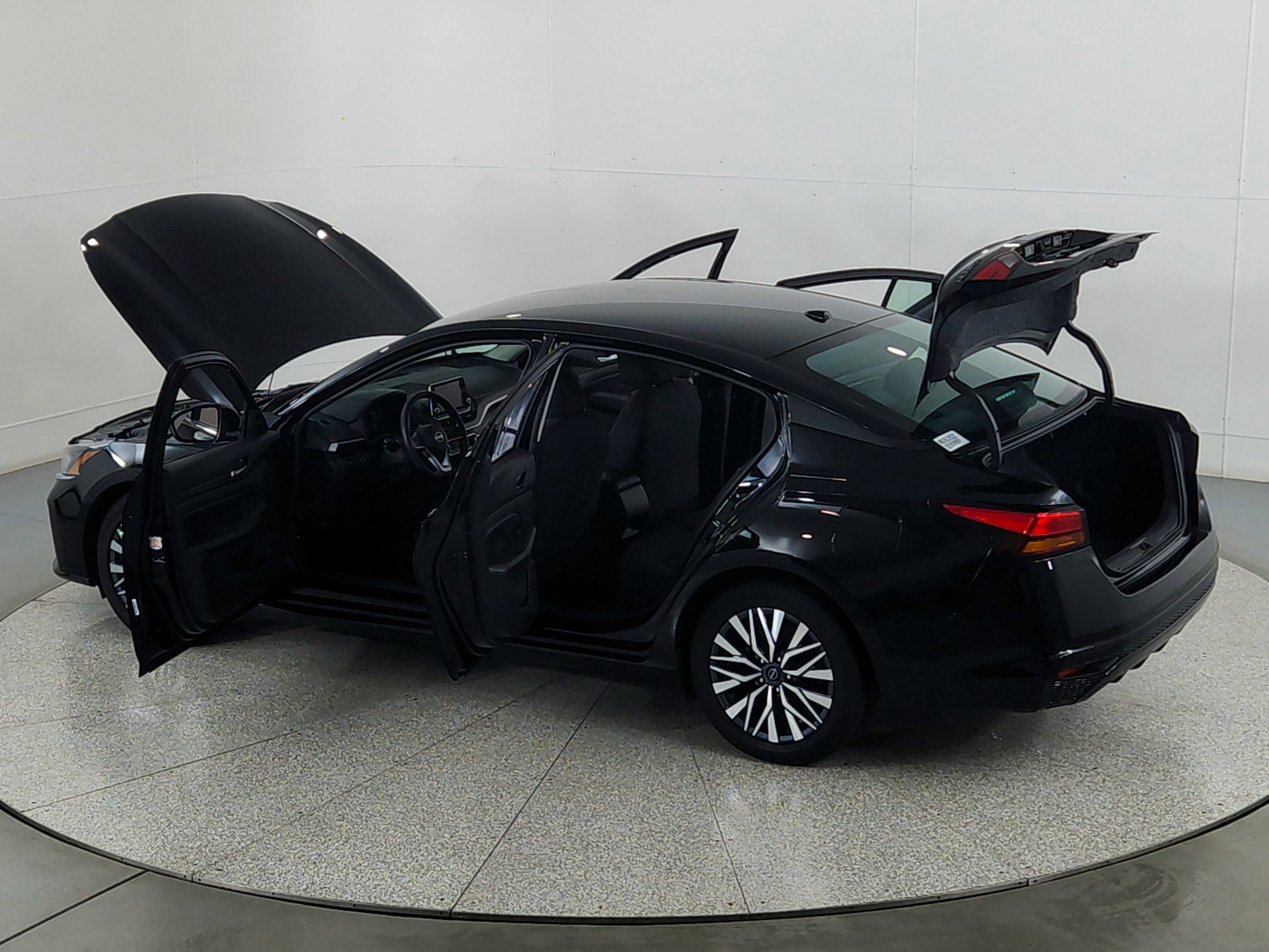 2024 Nissan Altima SV FWD