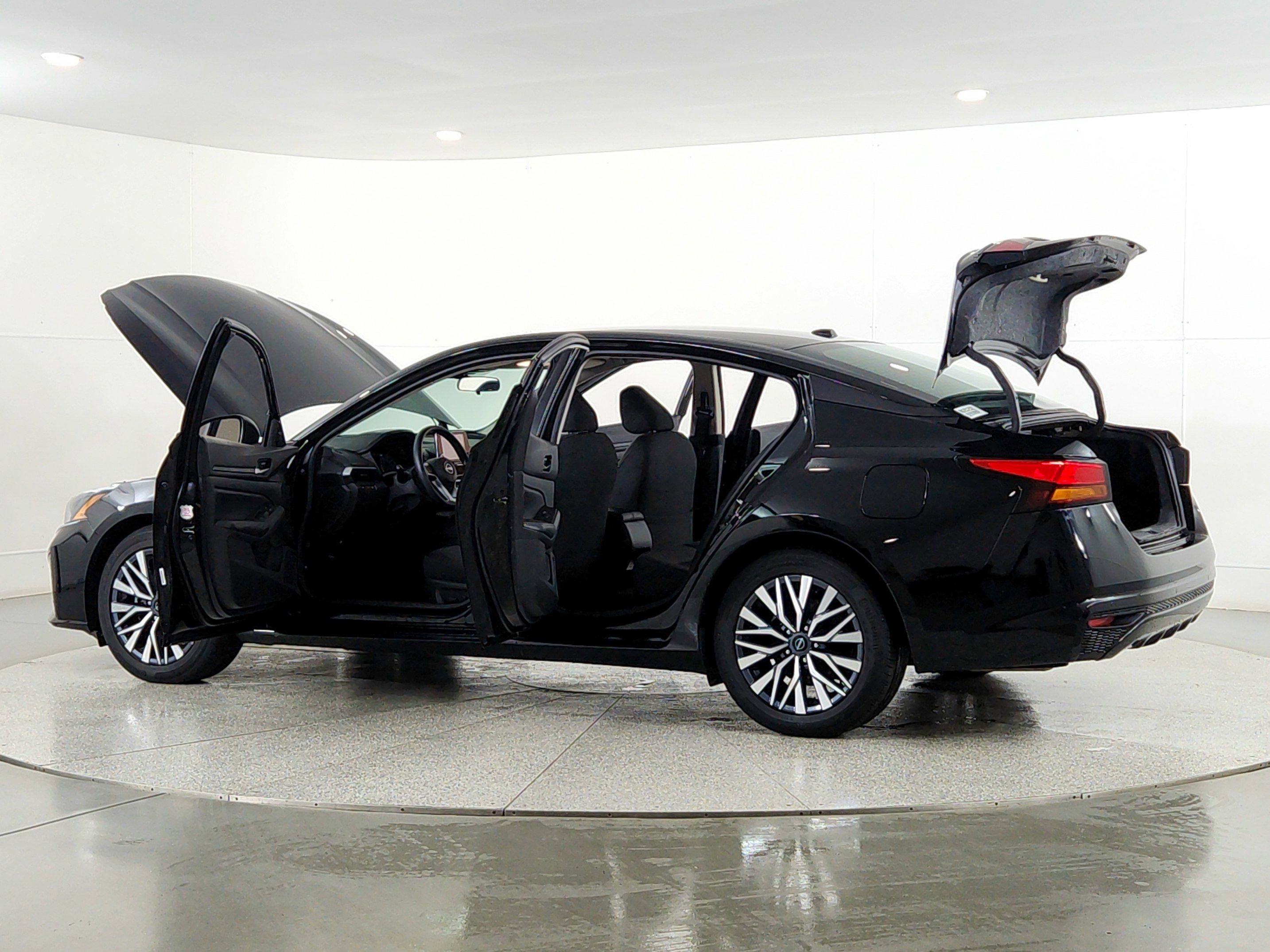 2024 Nissan Altima SV FWD