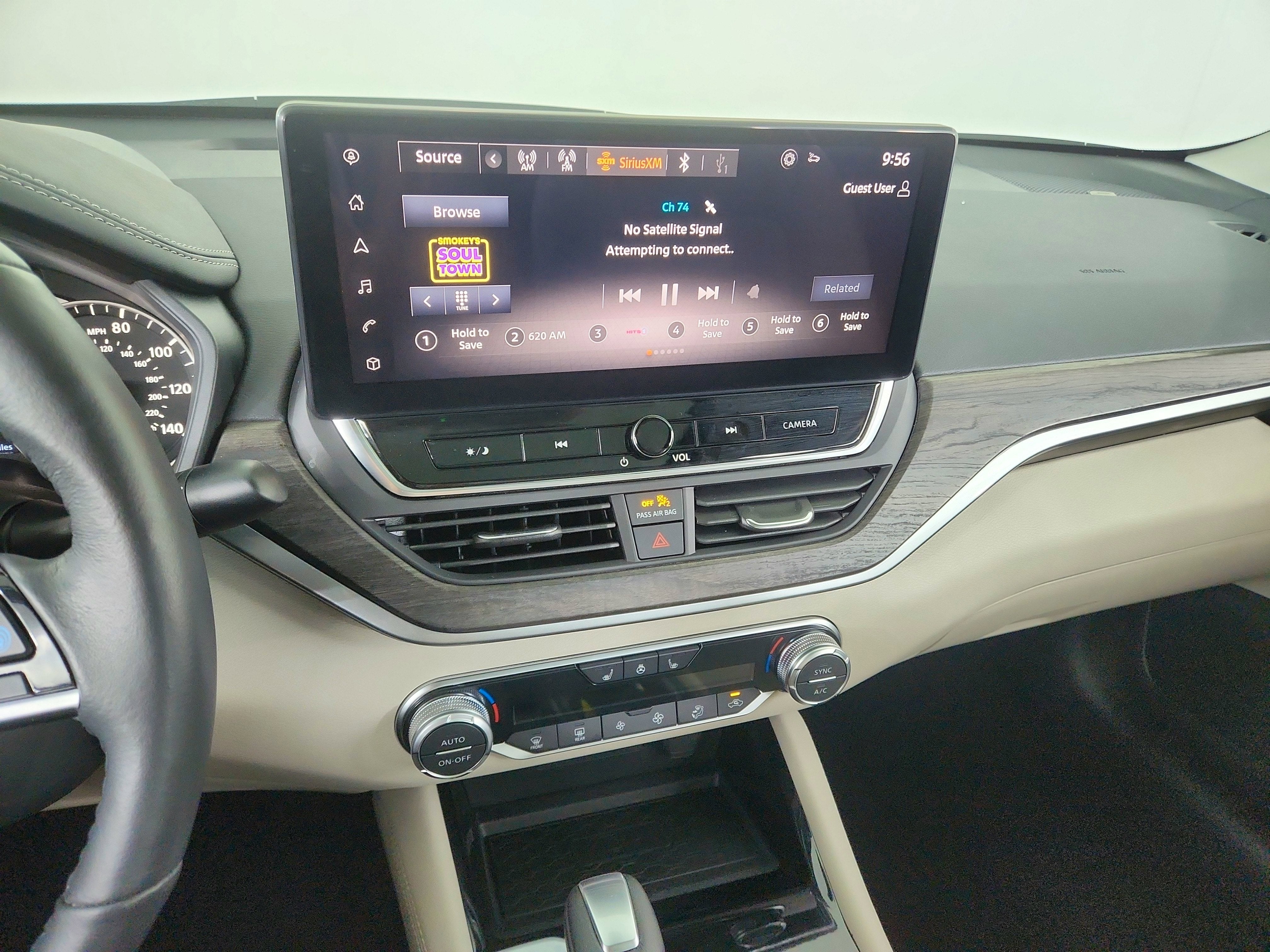 2023 Nissan Altima SL FWD