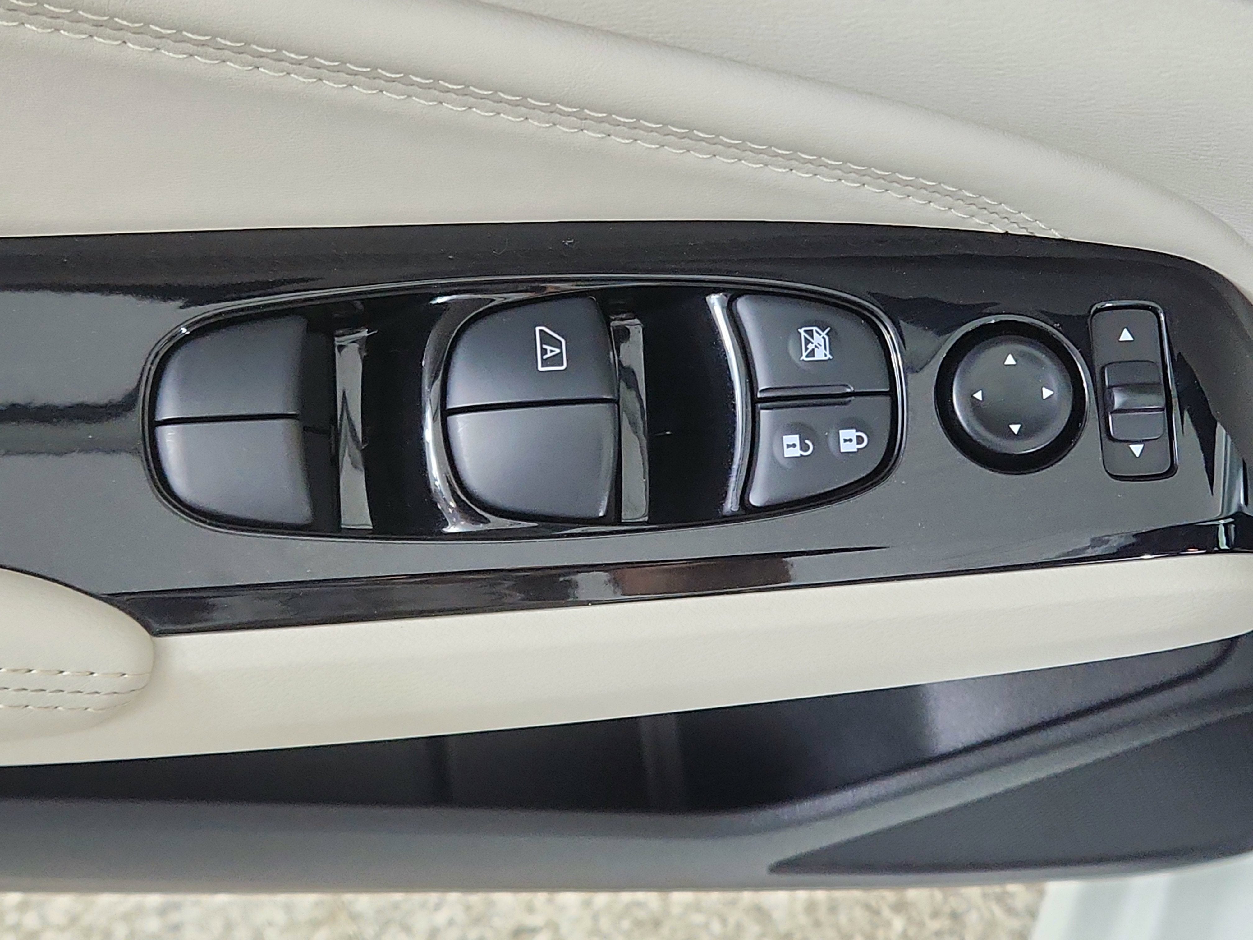 2023 Nissan Altima SL FWD