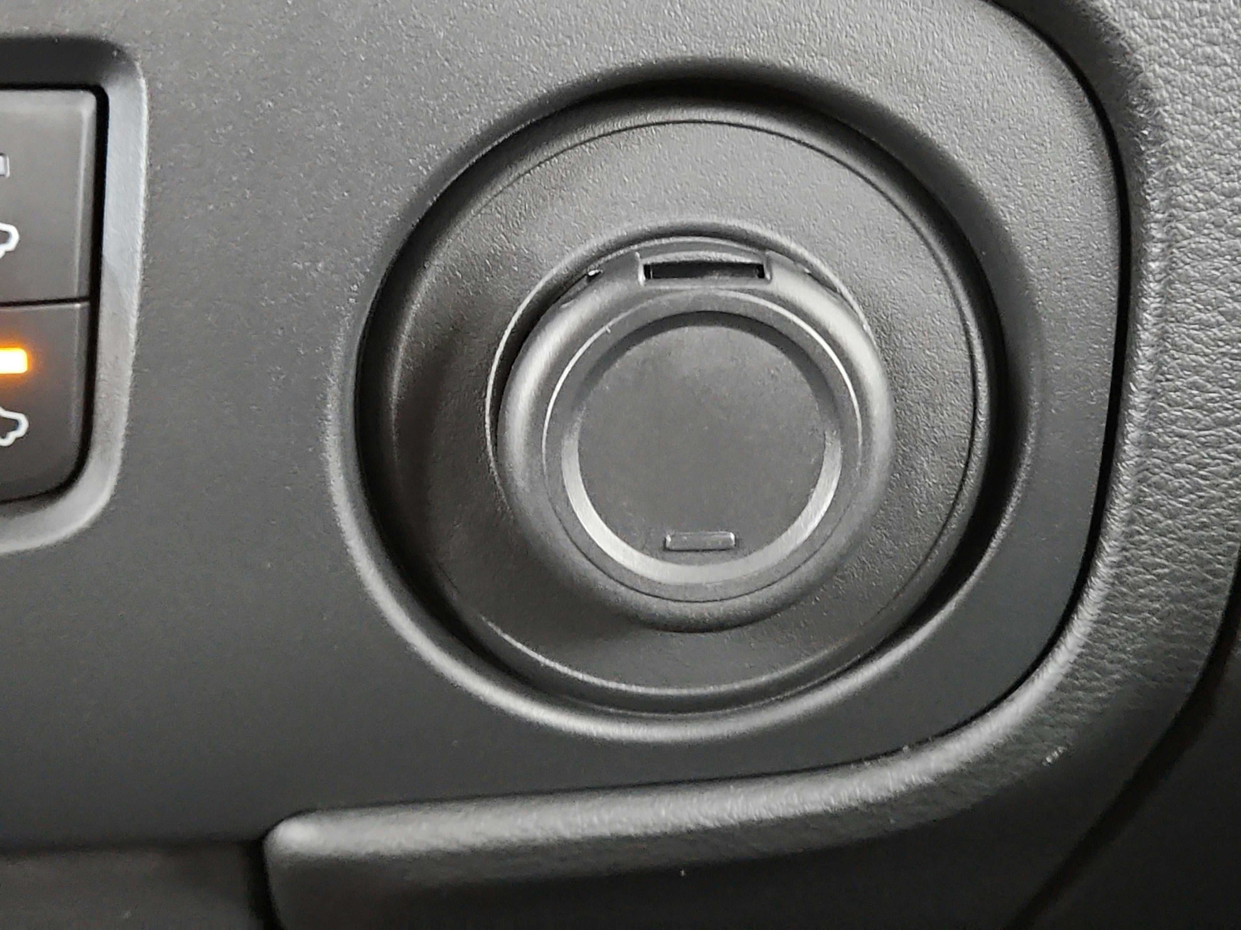 2025 Nissan Frontier Crew Cab PRO-X 4x2