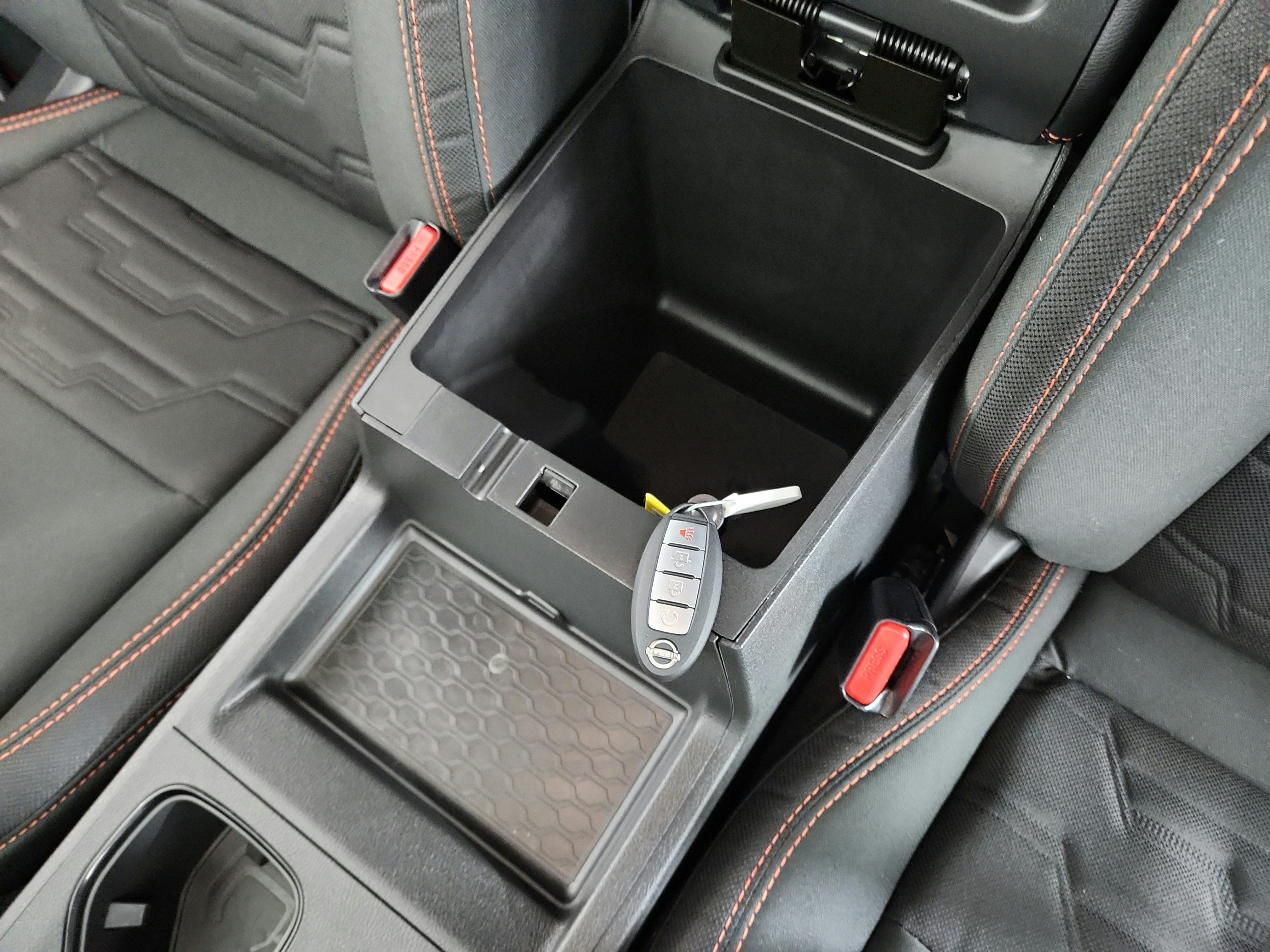 2025 Nissan Frontier Crew Cab PRO-X 4x2