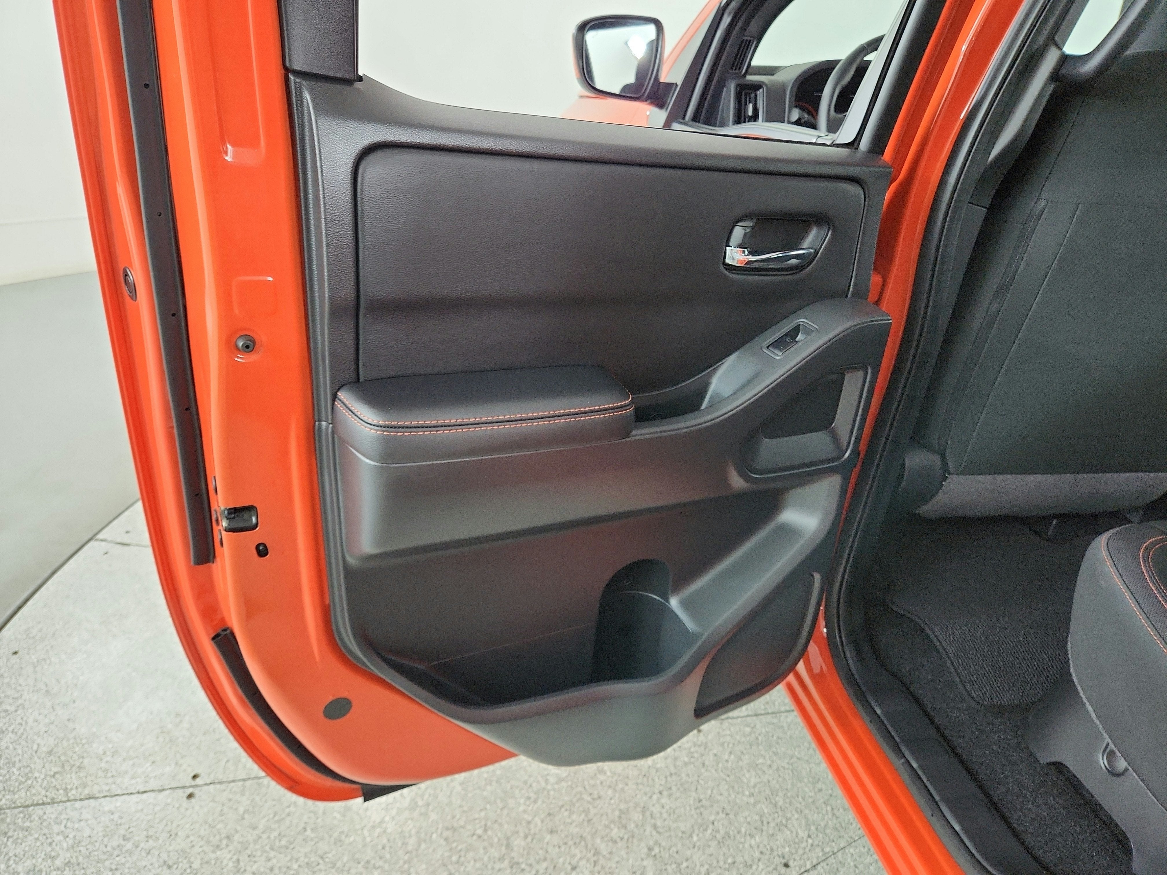 2025 Nissan Frontier Crew Cab PRO-X 4x2