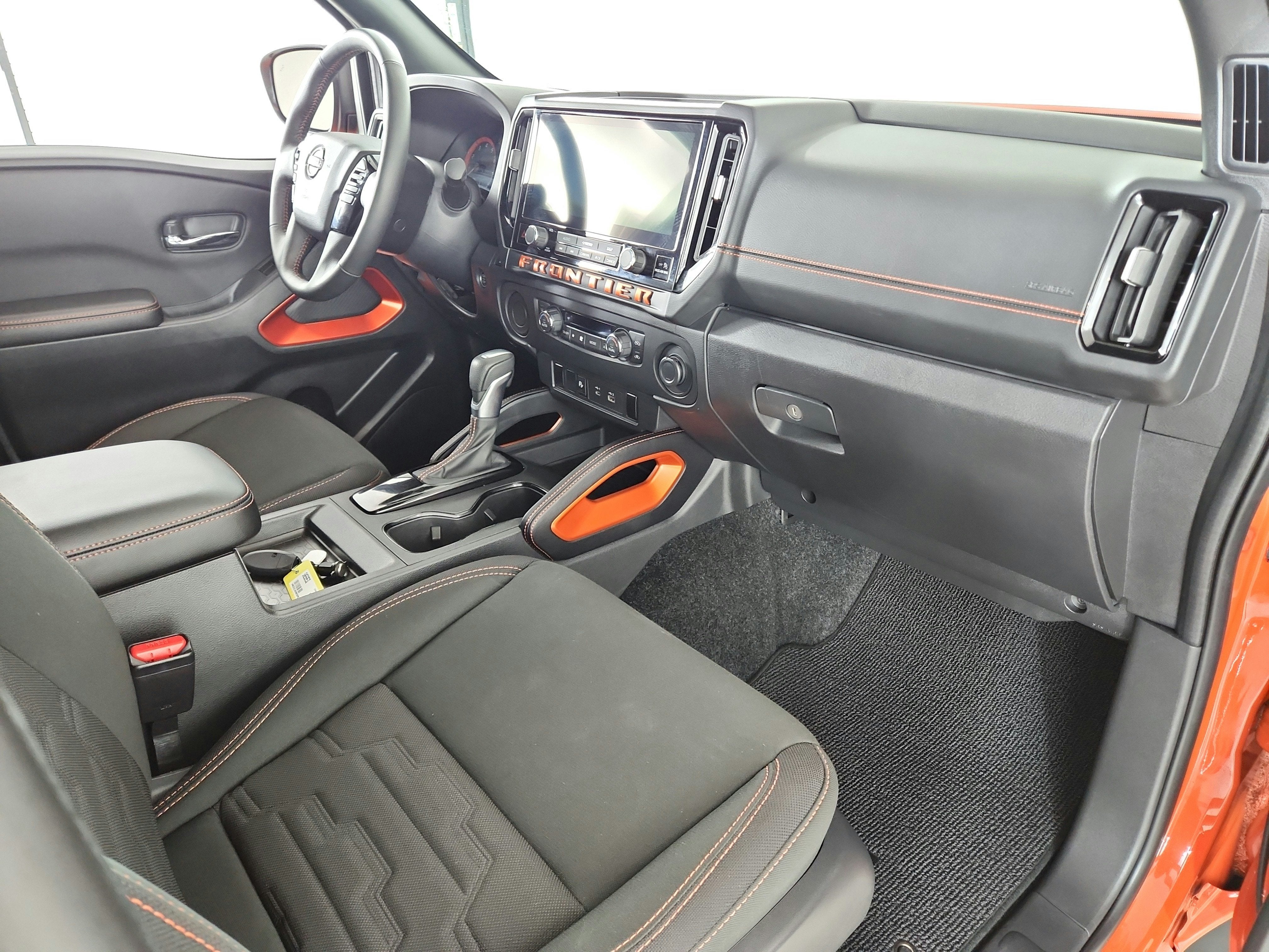 2025 Nissan Frontier Crew Cab PRO-X 4x2