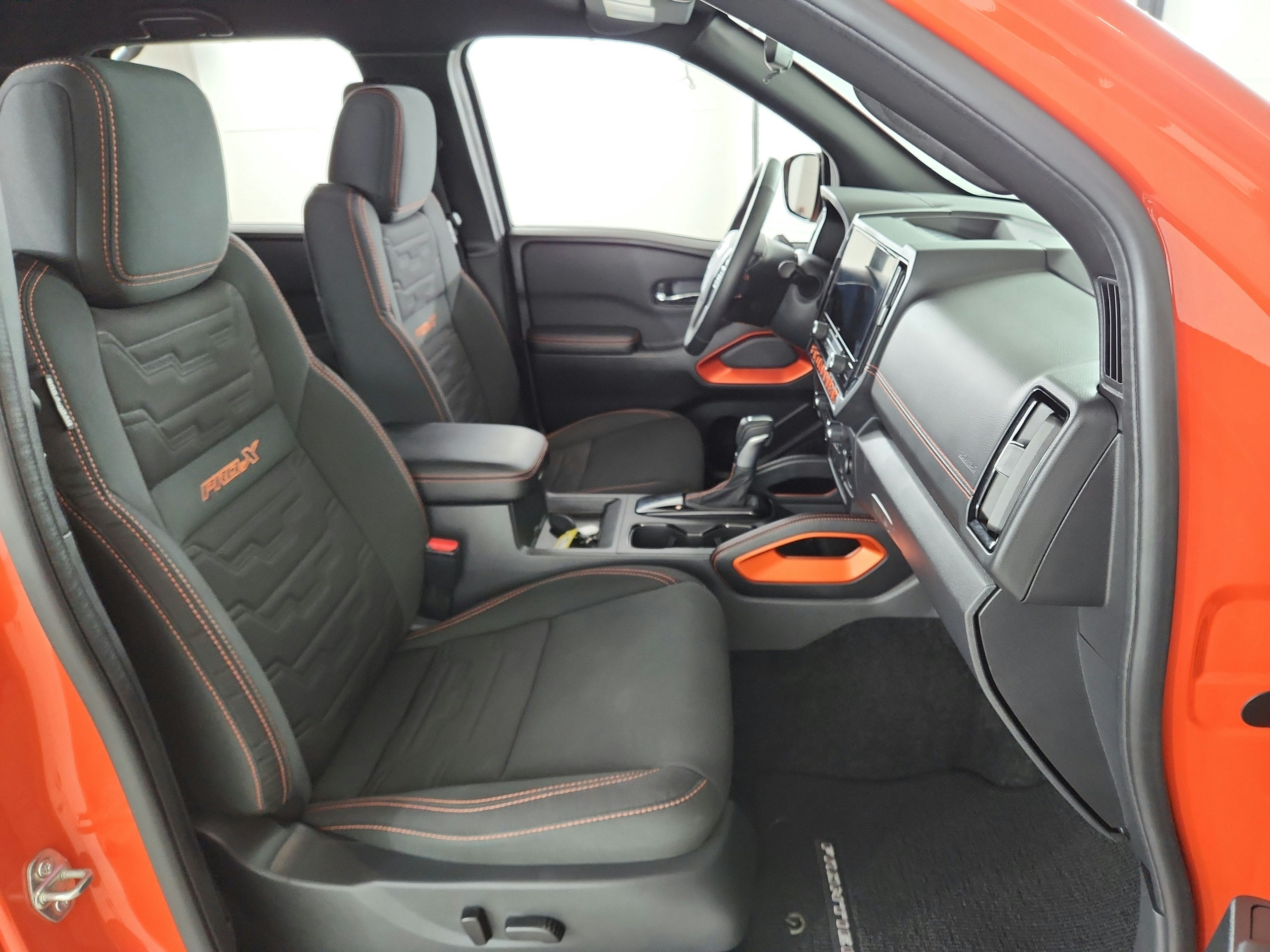 2025 Nissan Frontier Crew Cab PRO-X 4x2