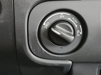 2025 Nissan Frontier Crew Cab SL 4x4