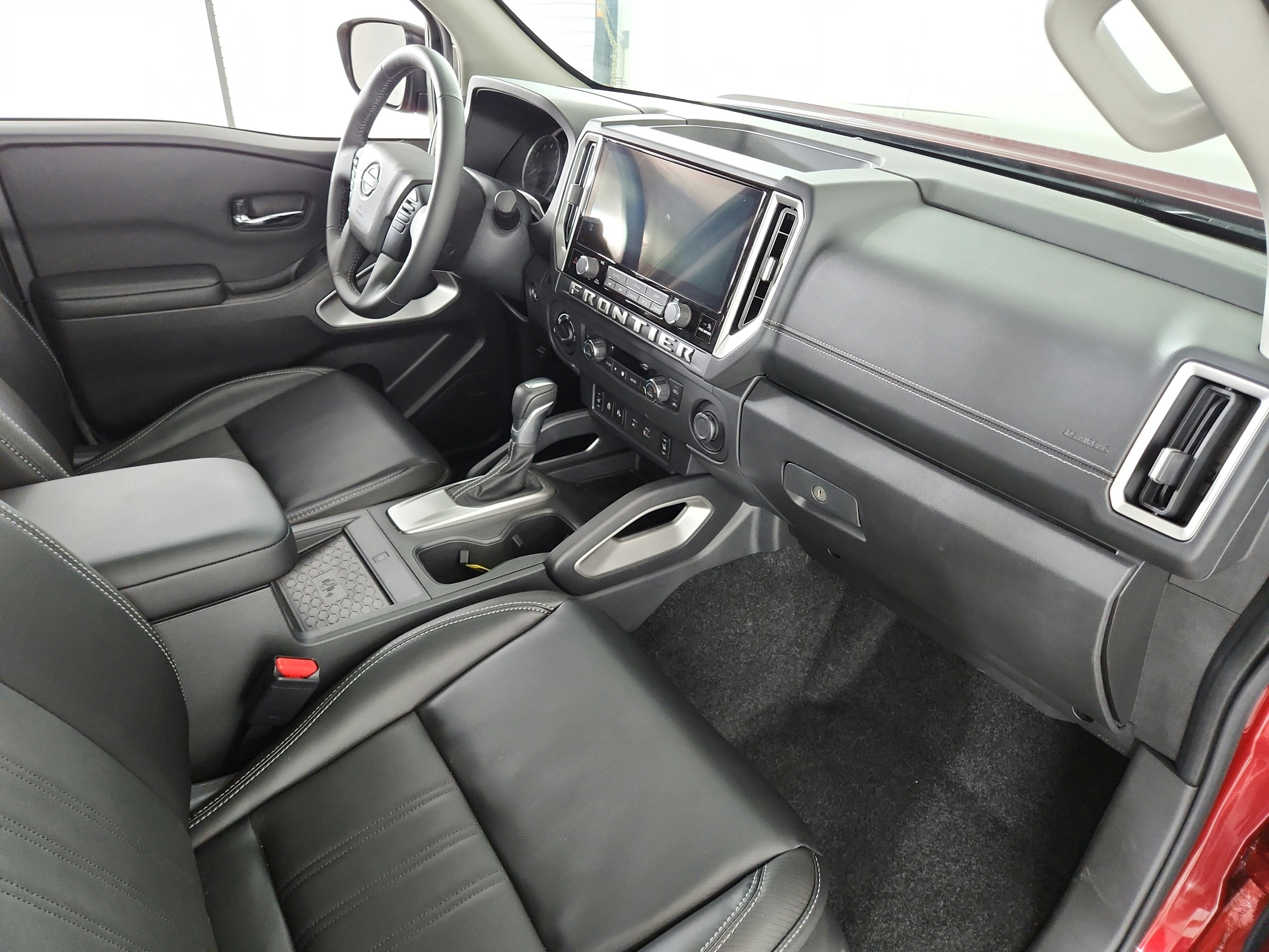 2025 Nissan Frontier Crew Cab SL 4x4