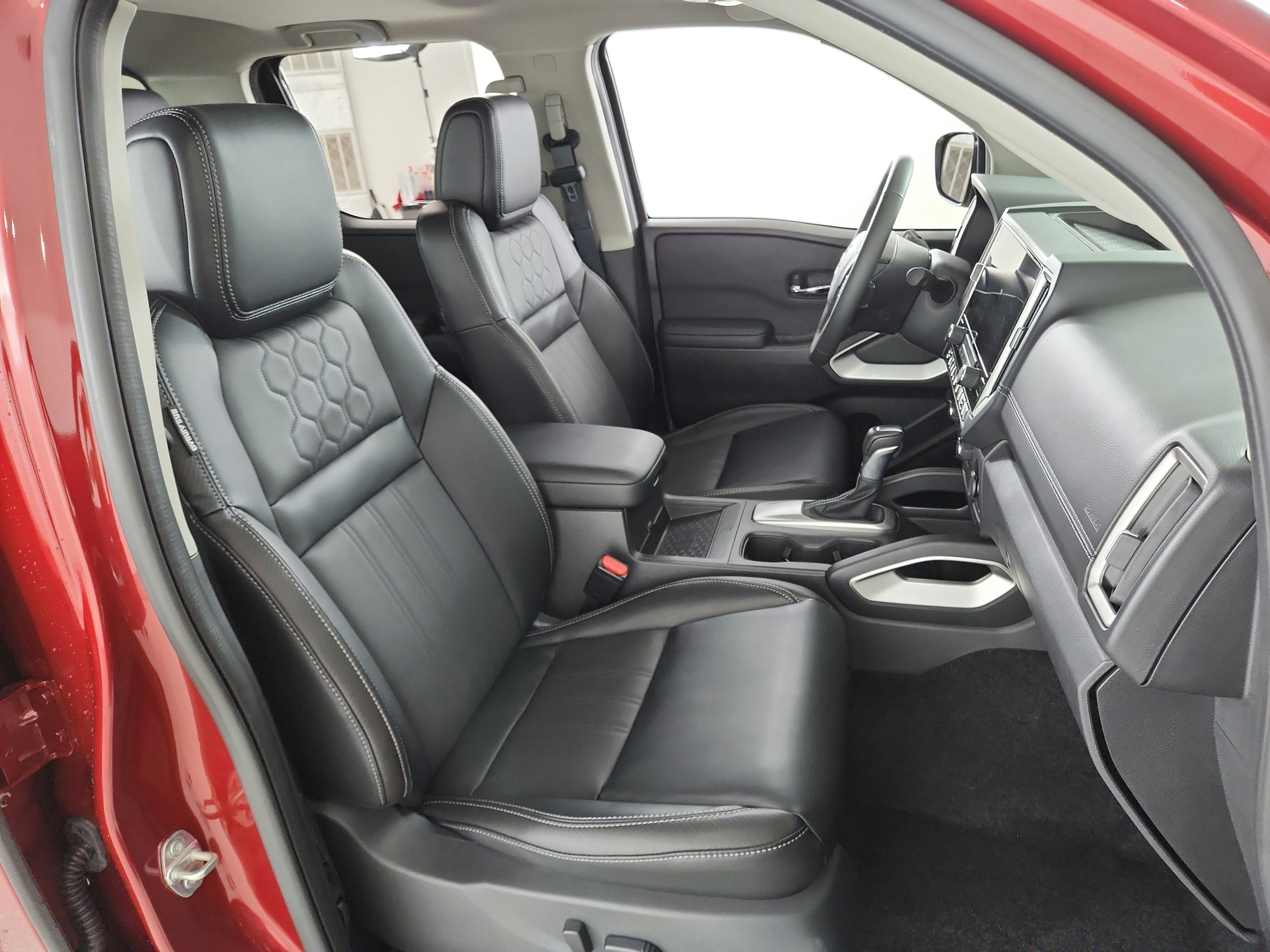 2025 Nissan Frontier Crew Cab SL 4x4