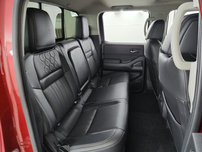 2025 Nissan Frontier Crew Cab SL 4x4