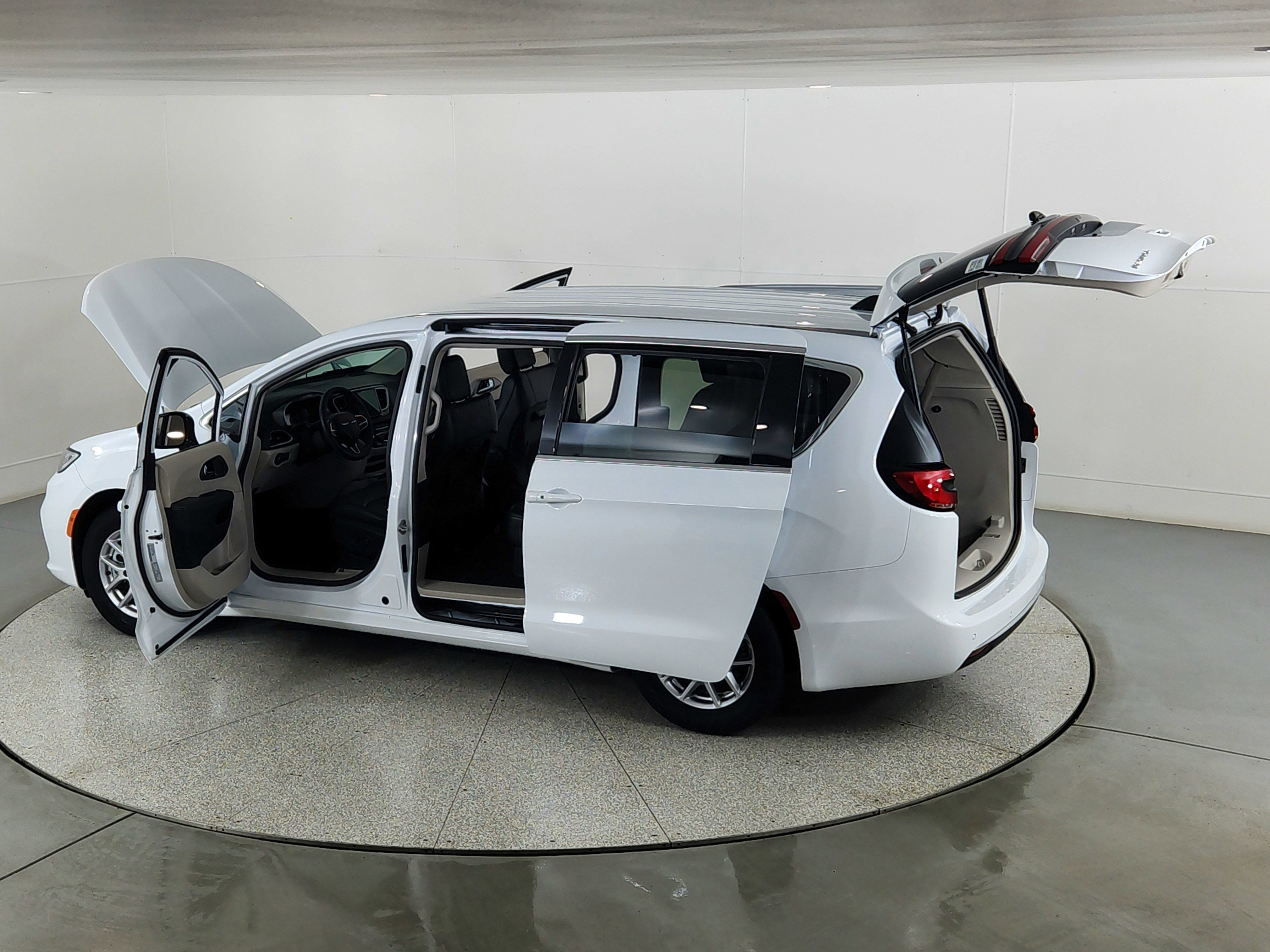 2024 Chrysler Pacifica Touring L