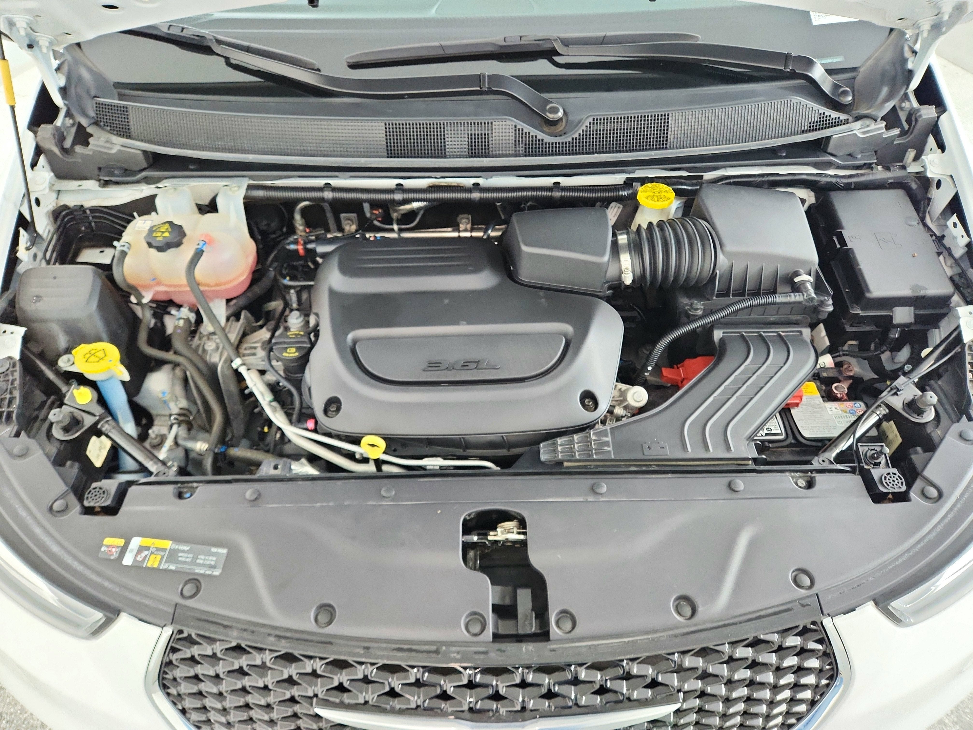 2024 Chrysler Pacifica Touring L