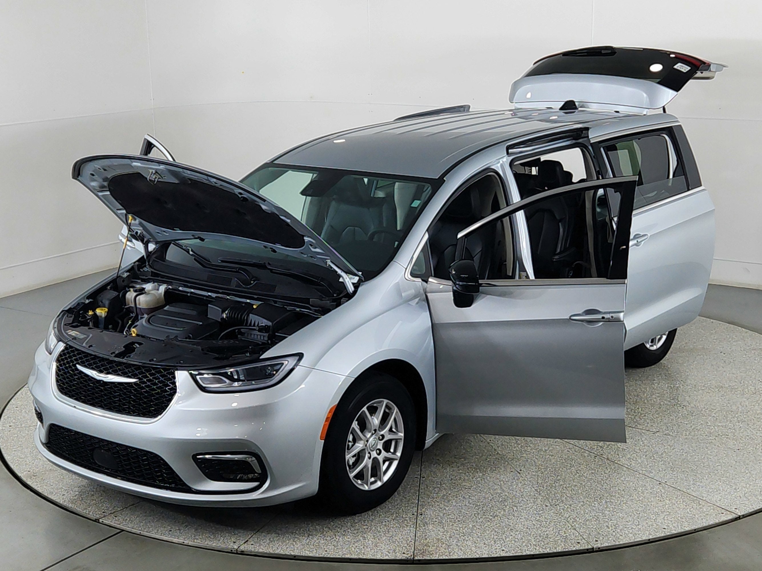 2024 Chrysler Pacifica Touring L