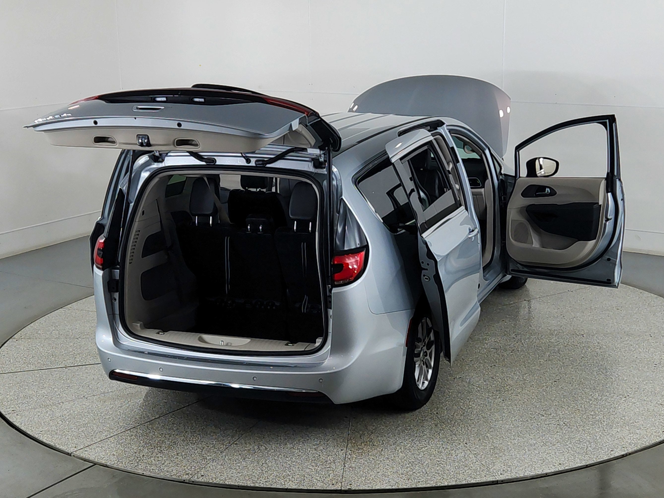 2024 Chrysler Pacifica Touring L