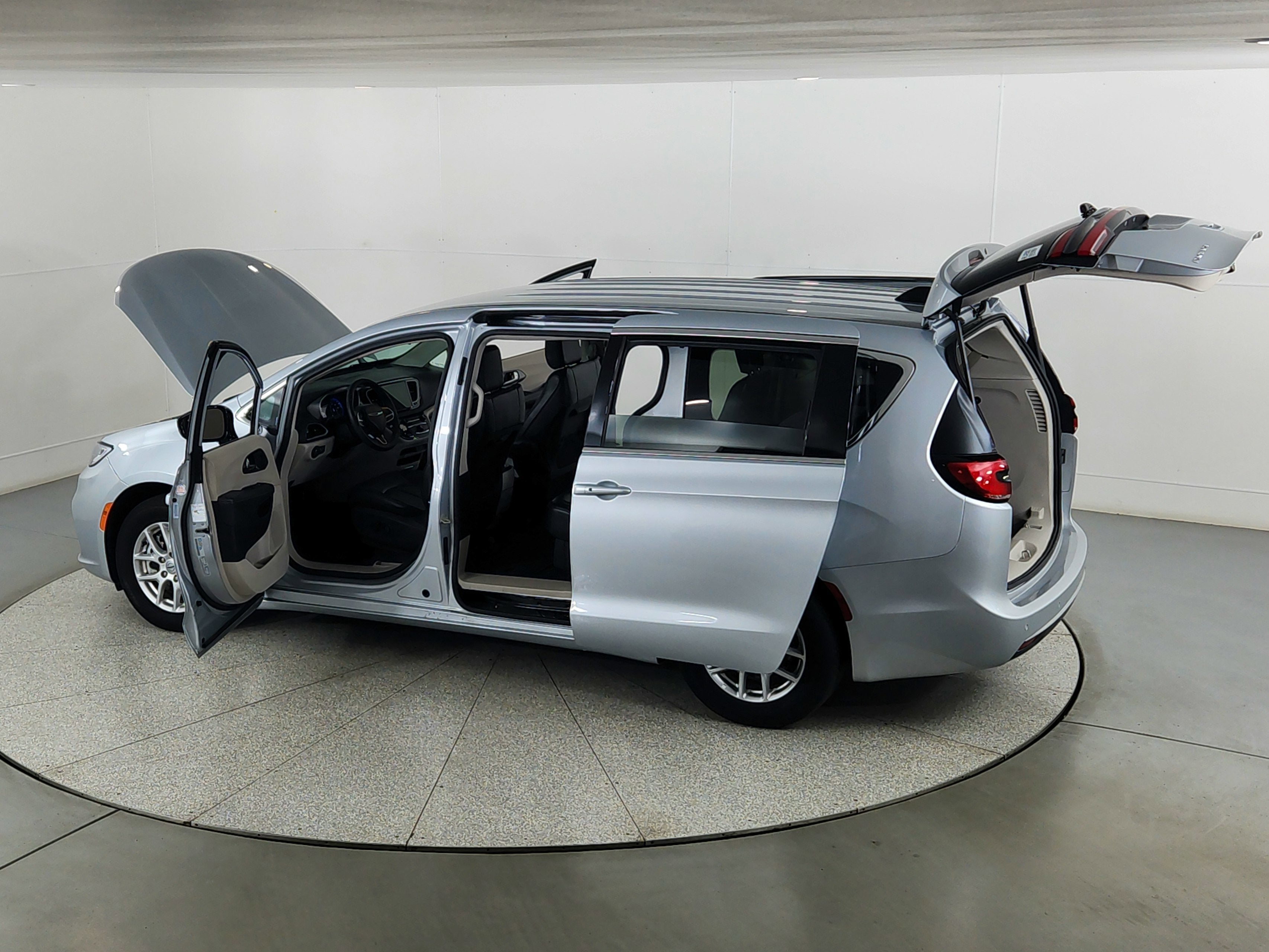 2024 Chrysler Pacifica Touring L