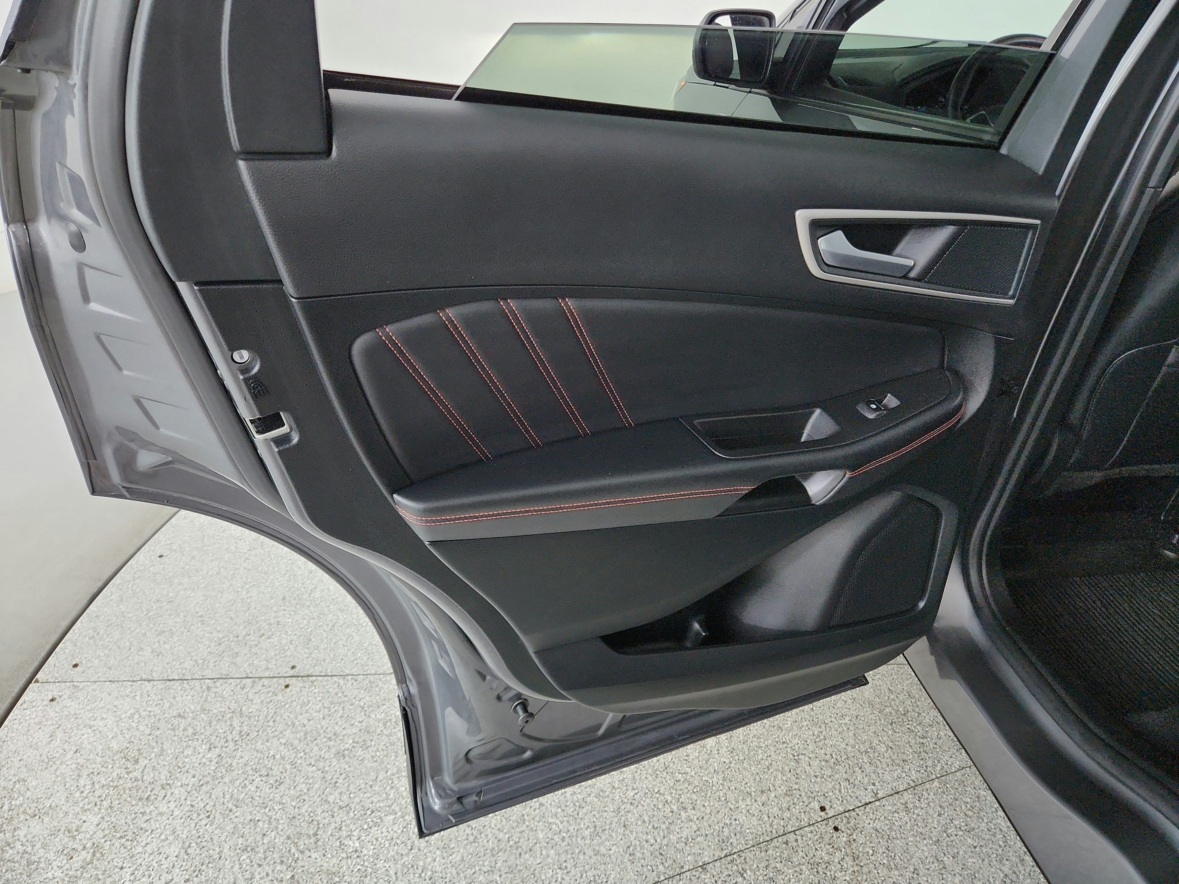 2024 Ford Edge ST-Line