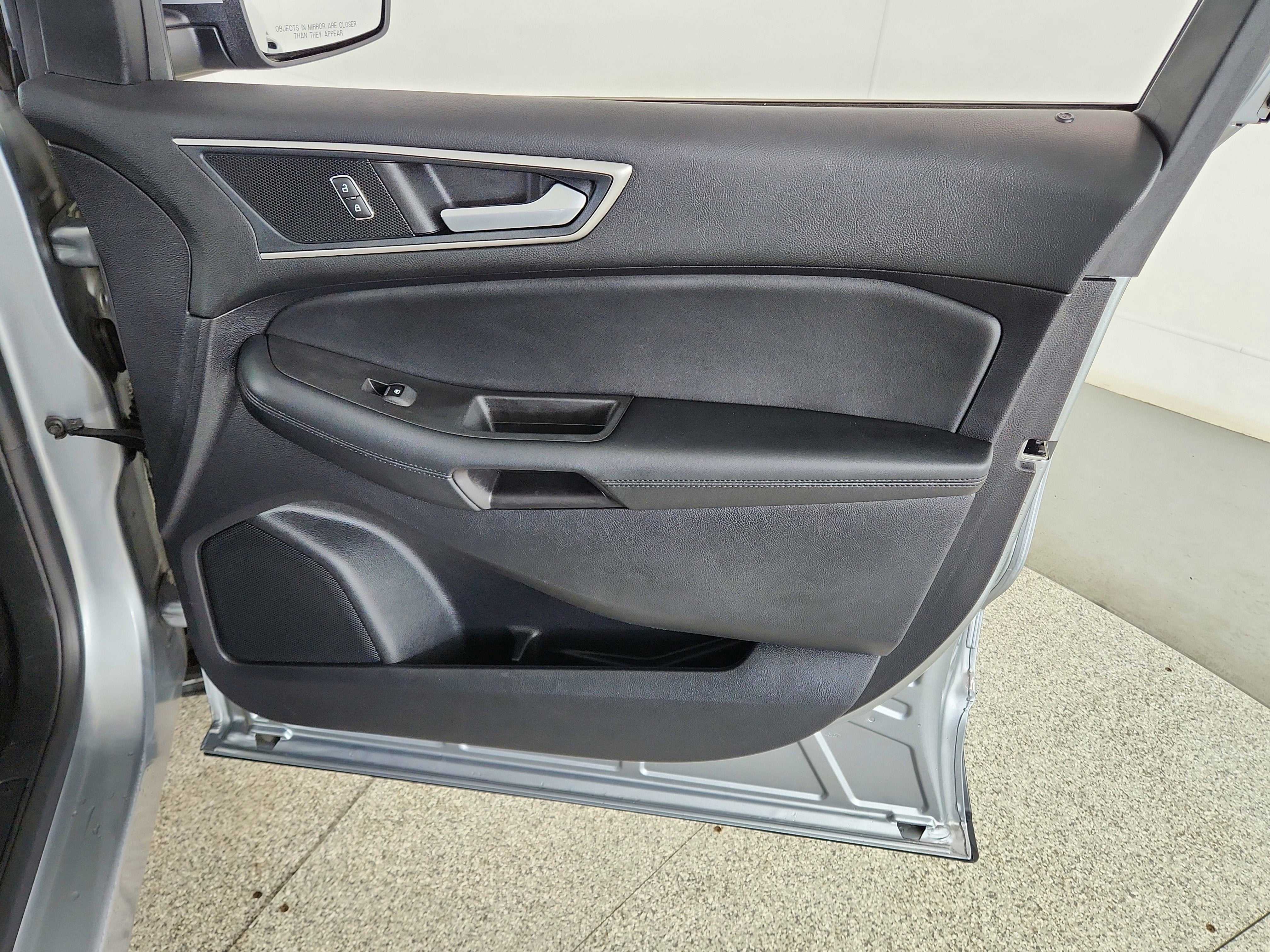 View 32