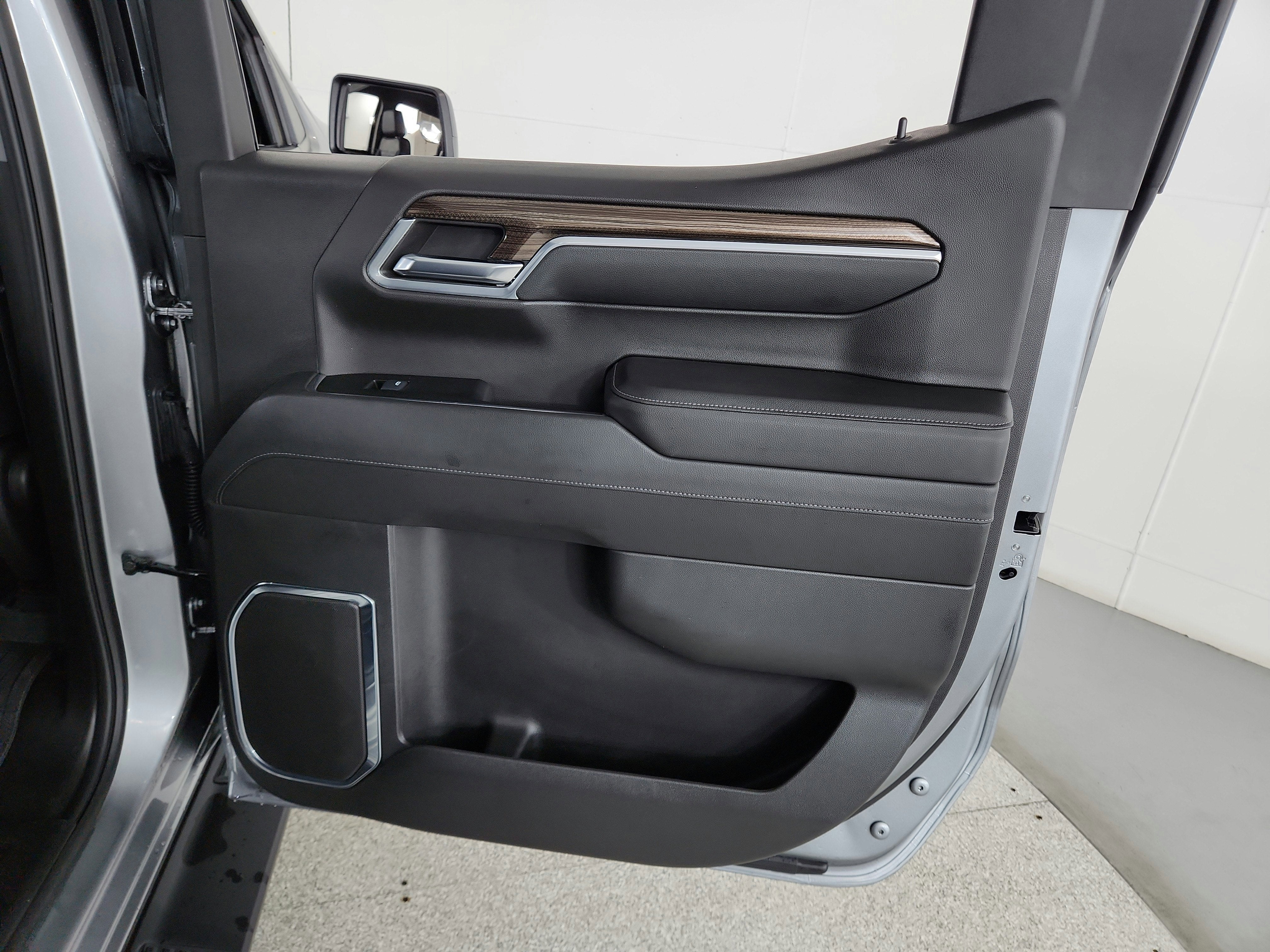 2024 Chevrolet Silverado 1500 4WD Crew Cab Short Bed RST