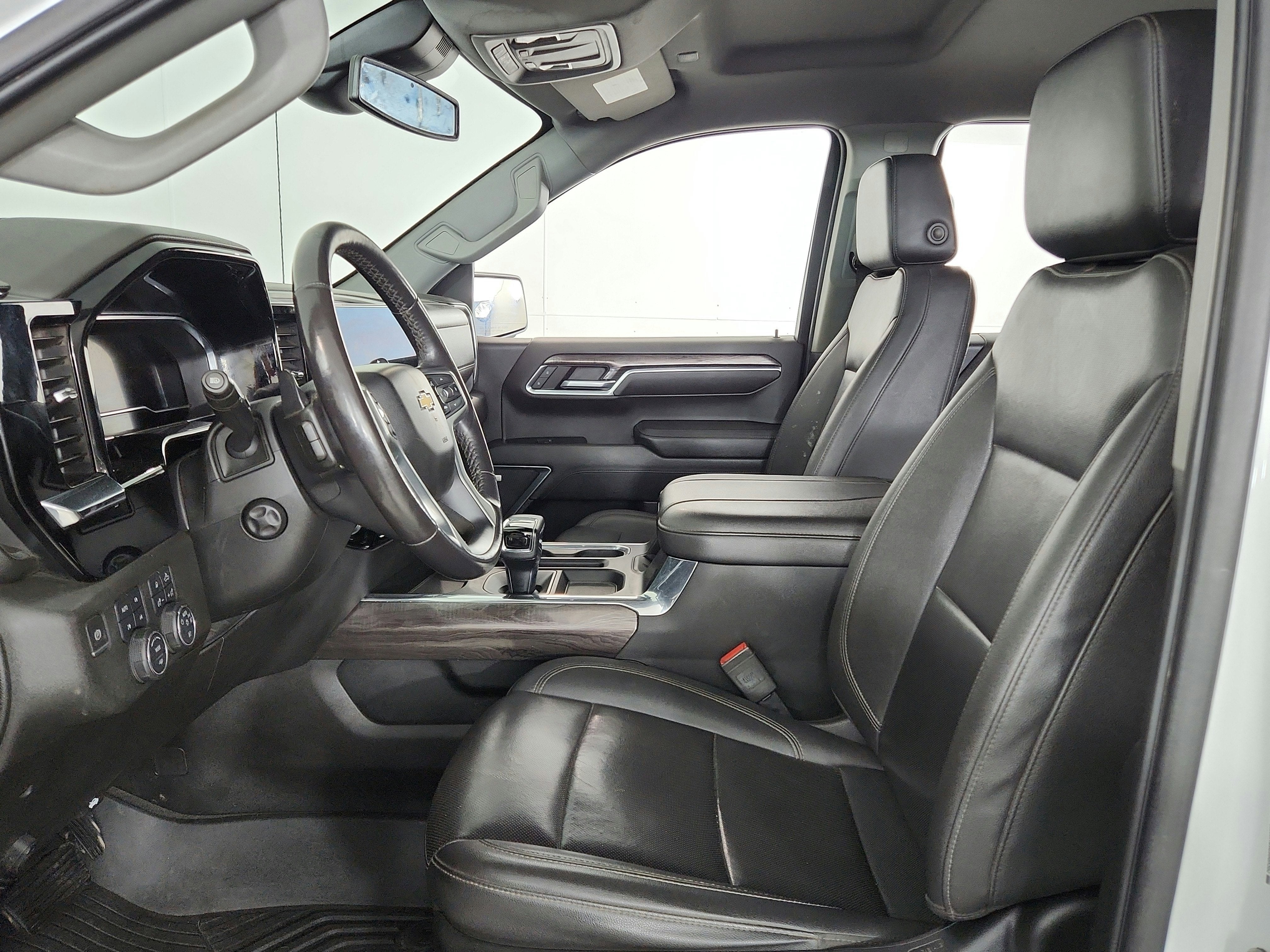 2023 Chevrolet Silverado 1500 4WD Crew Cab Short Bed LTZ