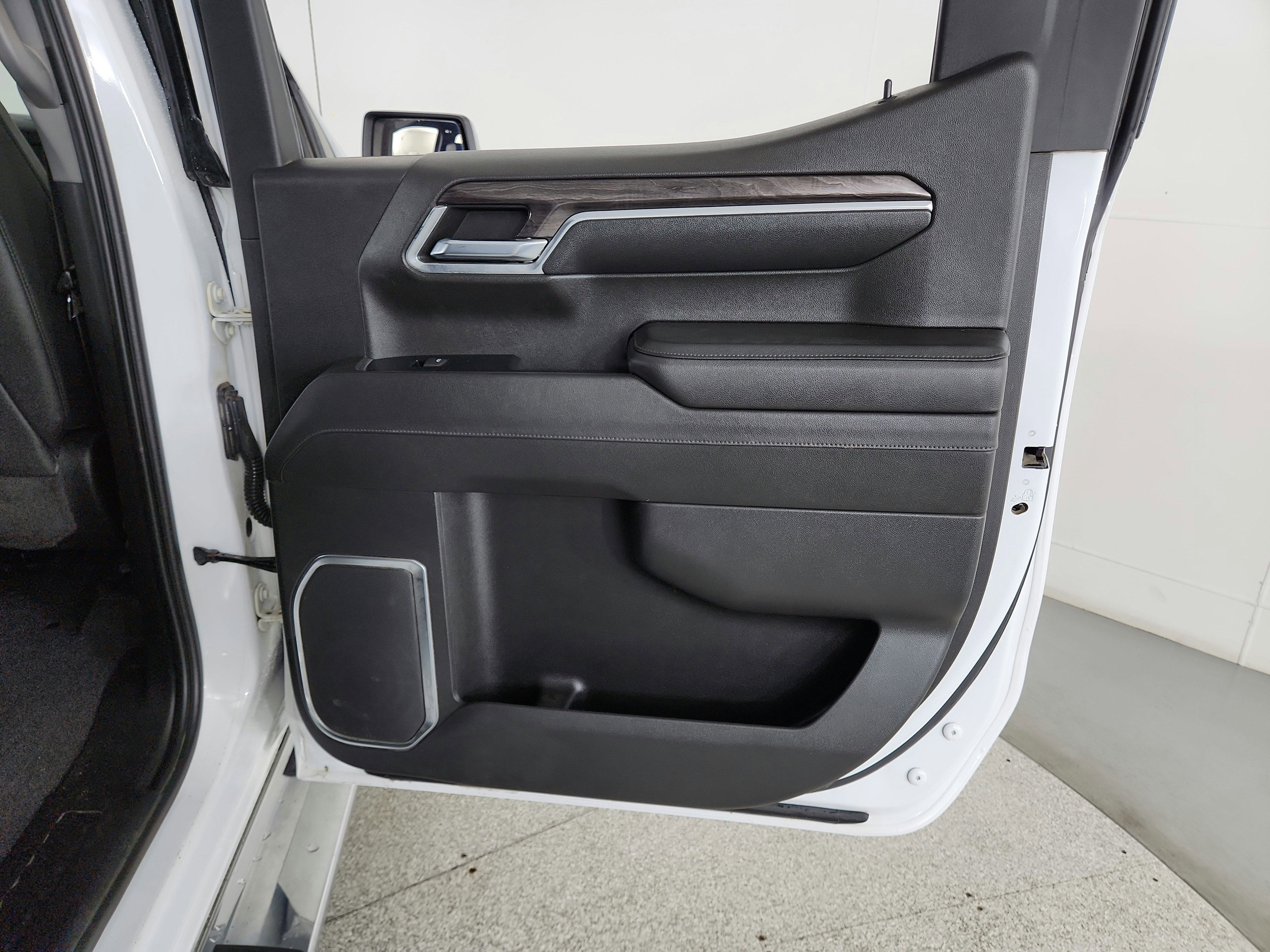 2023 Chevrolet Silverado 1500 4WD Crew Cab Short Bed LTZ