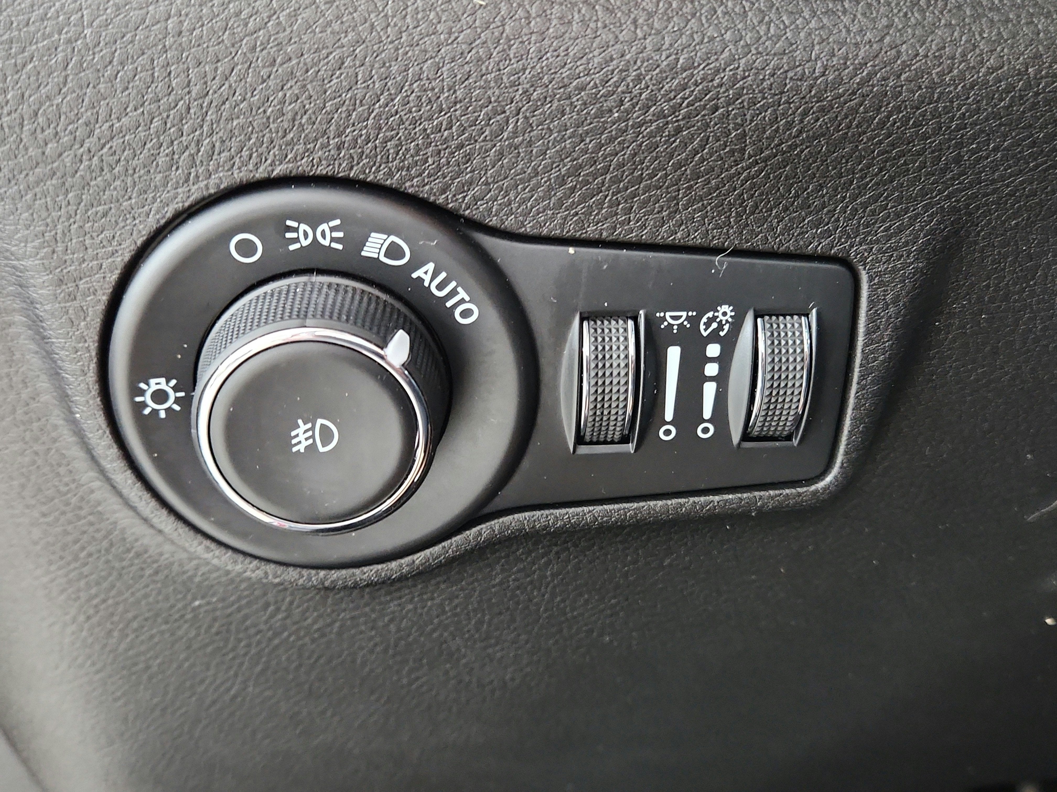 2023 Jeep Compass Latitude Lux FWD