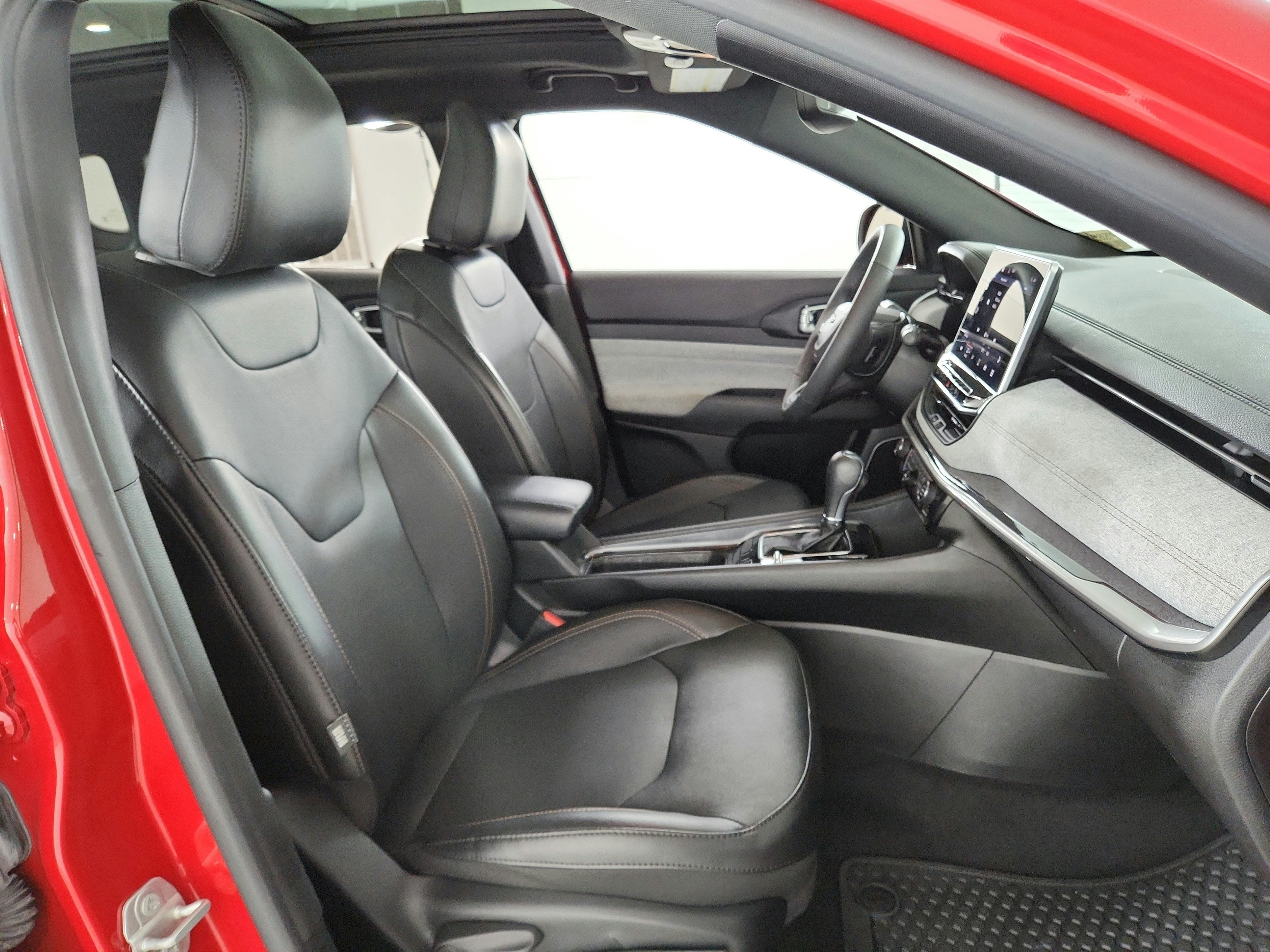 2023 Jeep Compass Latitude Lux FWD