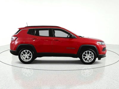 2023 Jeep Compass Latitude Lux FWD
