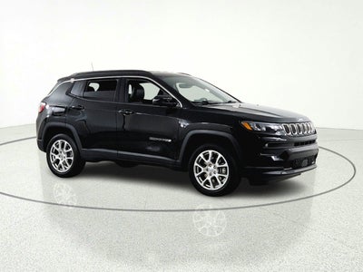 2023 Jeep Compass Latitude Lux FWD