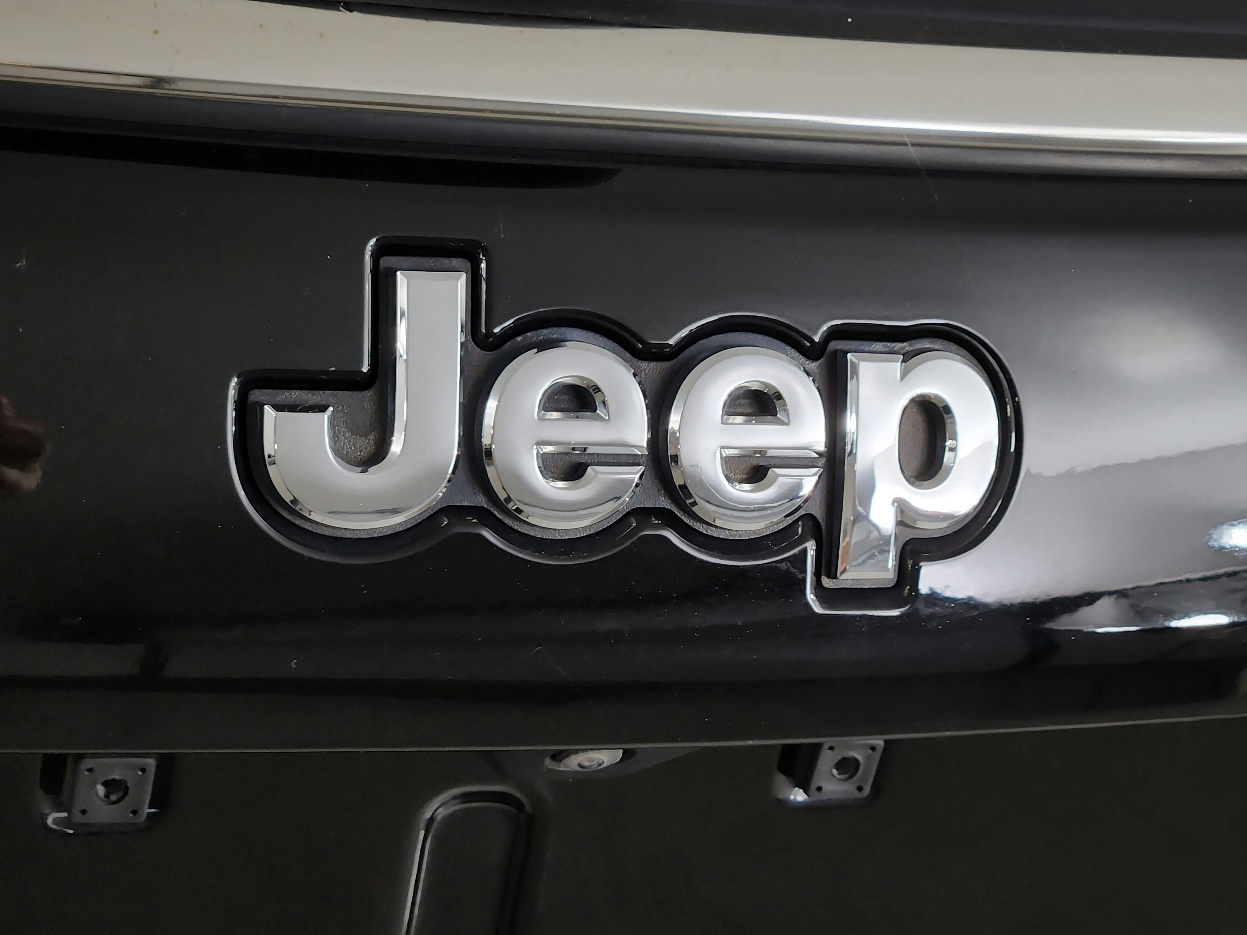 2023 Jeep Compass Latitude Lux FWD