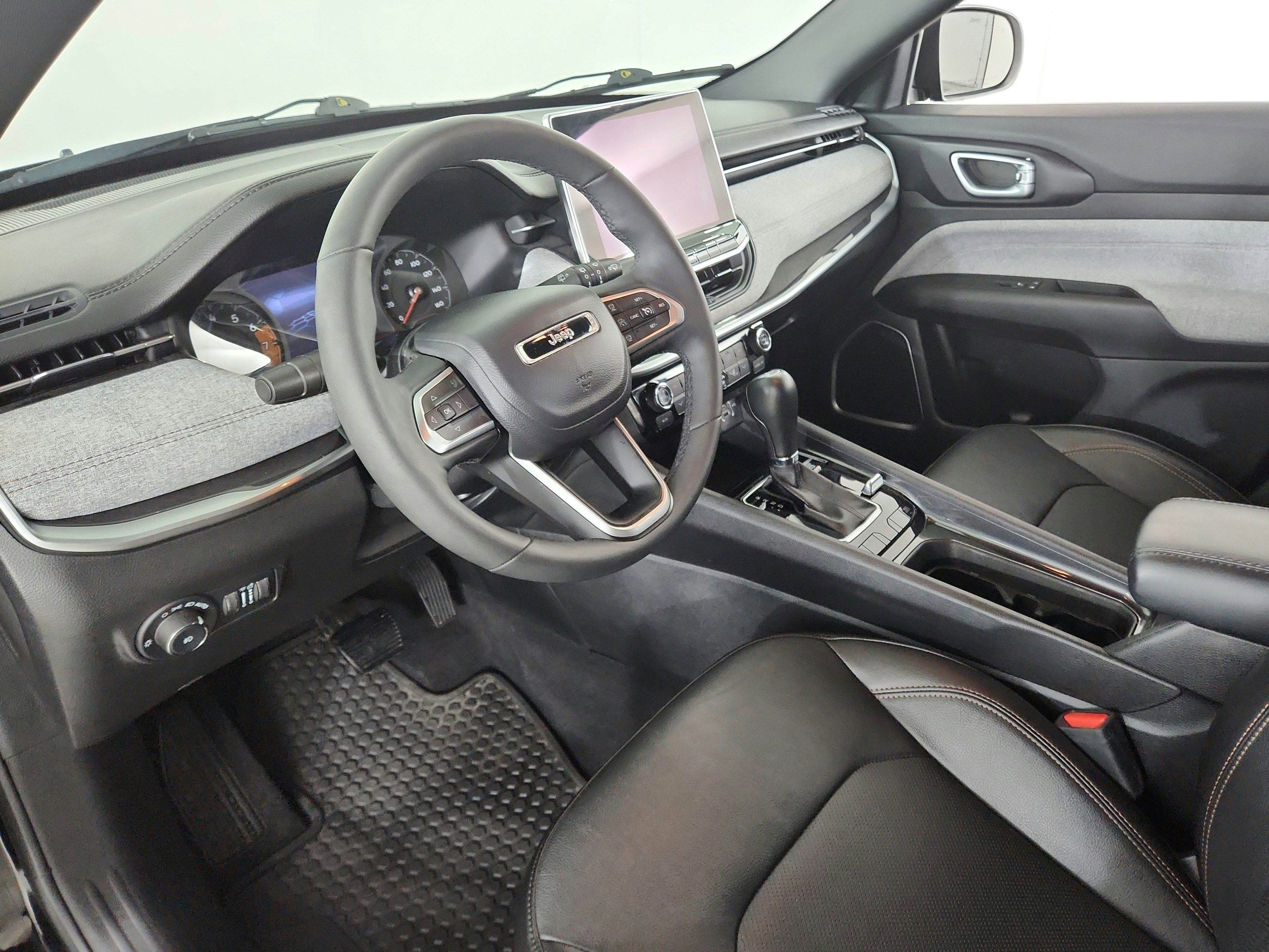 2023 Jeep Compass Latitude Lux FWD