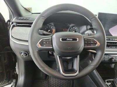 2023 Jeep Compass Latitude Lux FWD