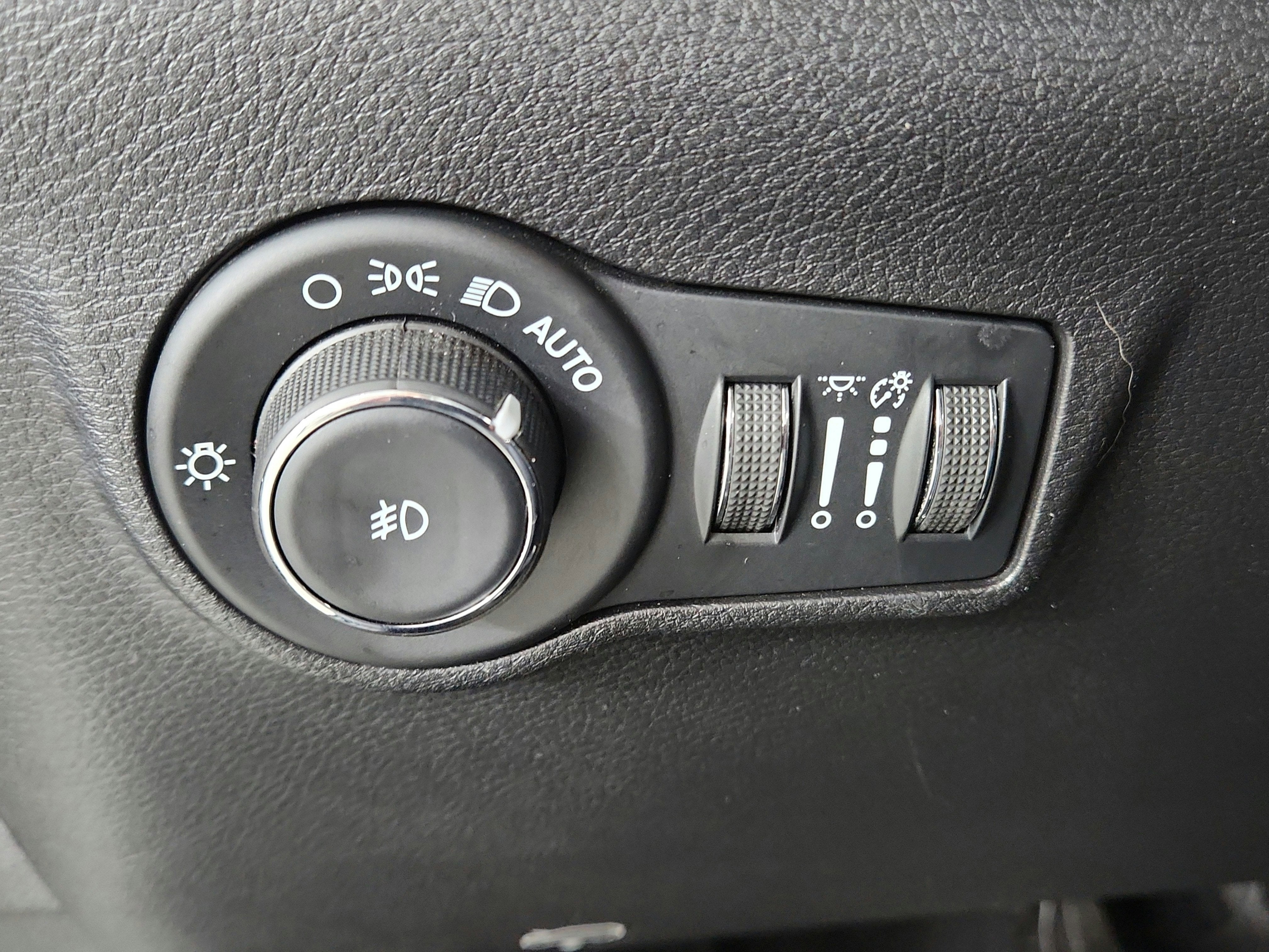 2023 Jeep Compass Latitude Lux FWD