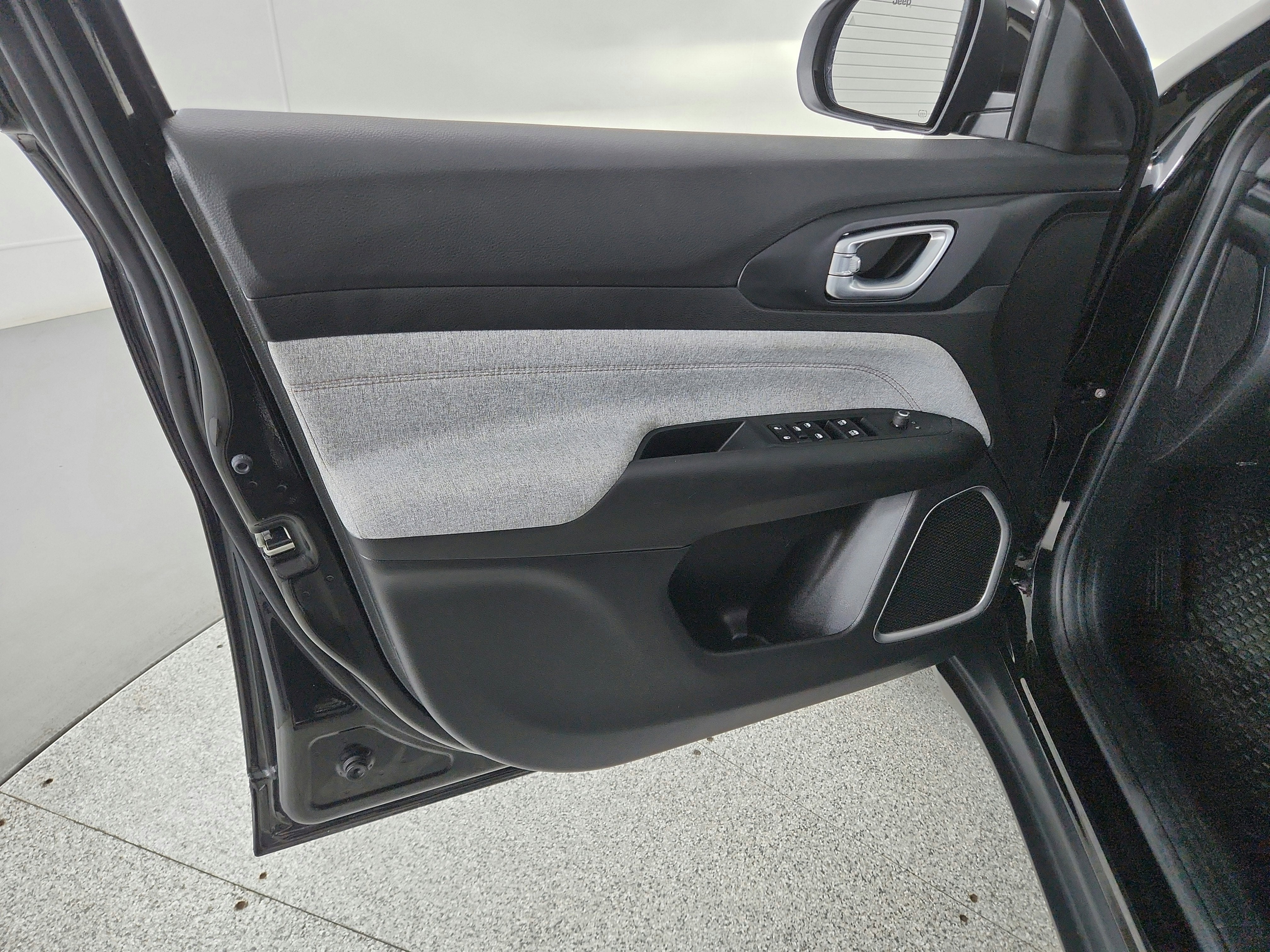 2023 Jeep Compass Latitude Lux FWD