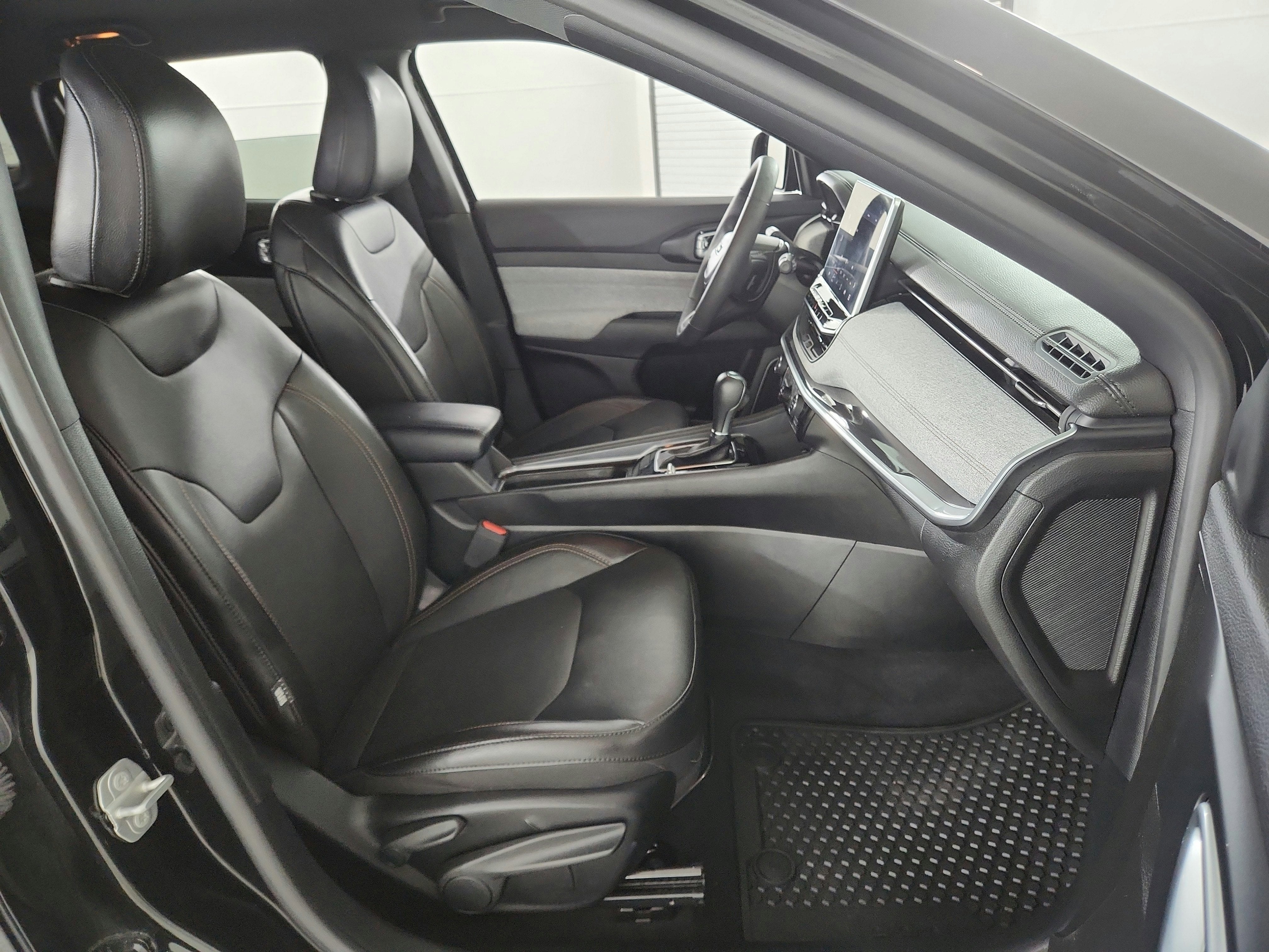 2023 Jeep Compass Latitude Lux FWD