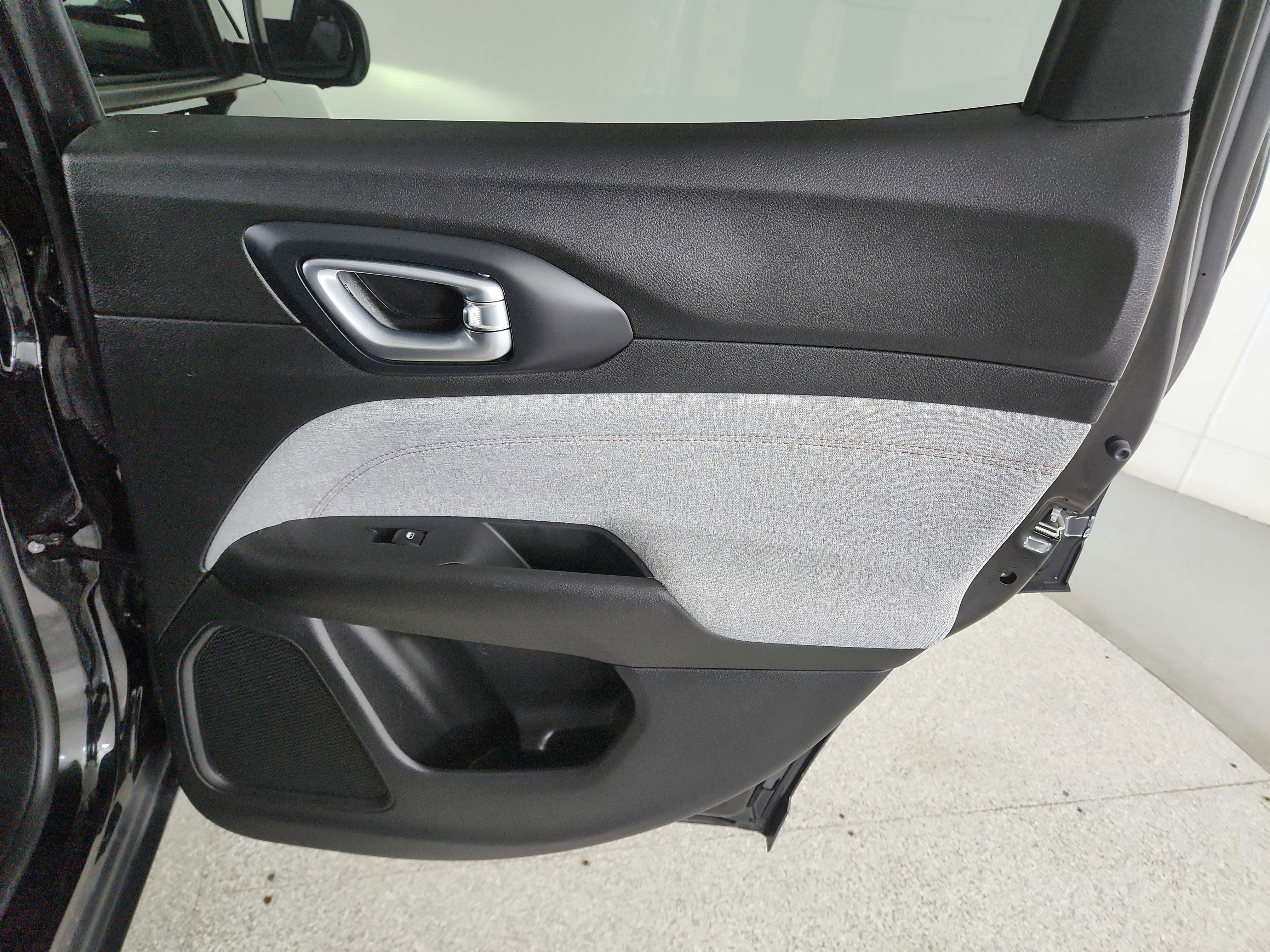 2023 Jeep Compass Latitude Lux FWD